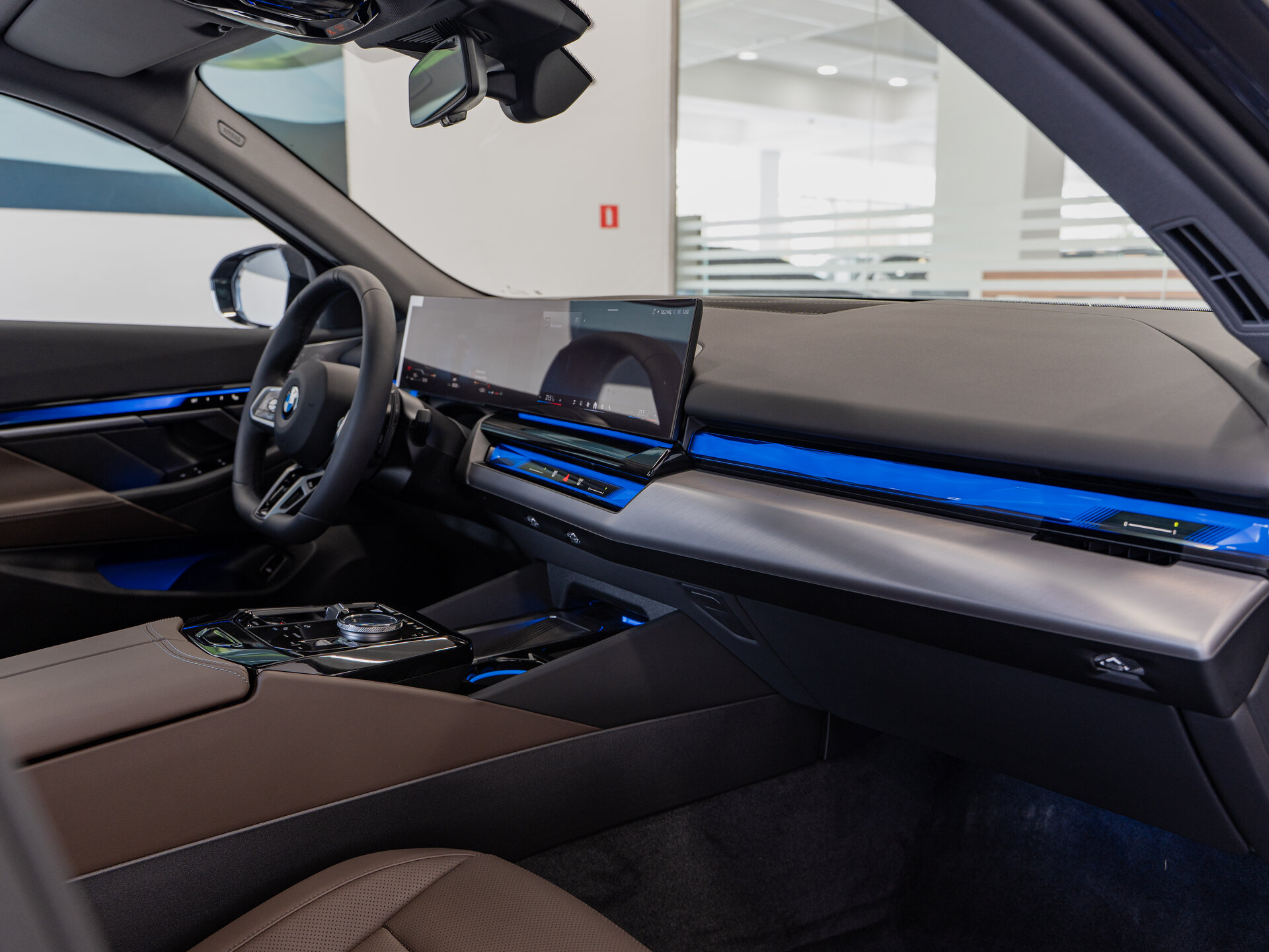 Автомобиль BMW 5 серии 530Li xDrive 2.0 AT (258 л.с.) 4WD - 9