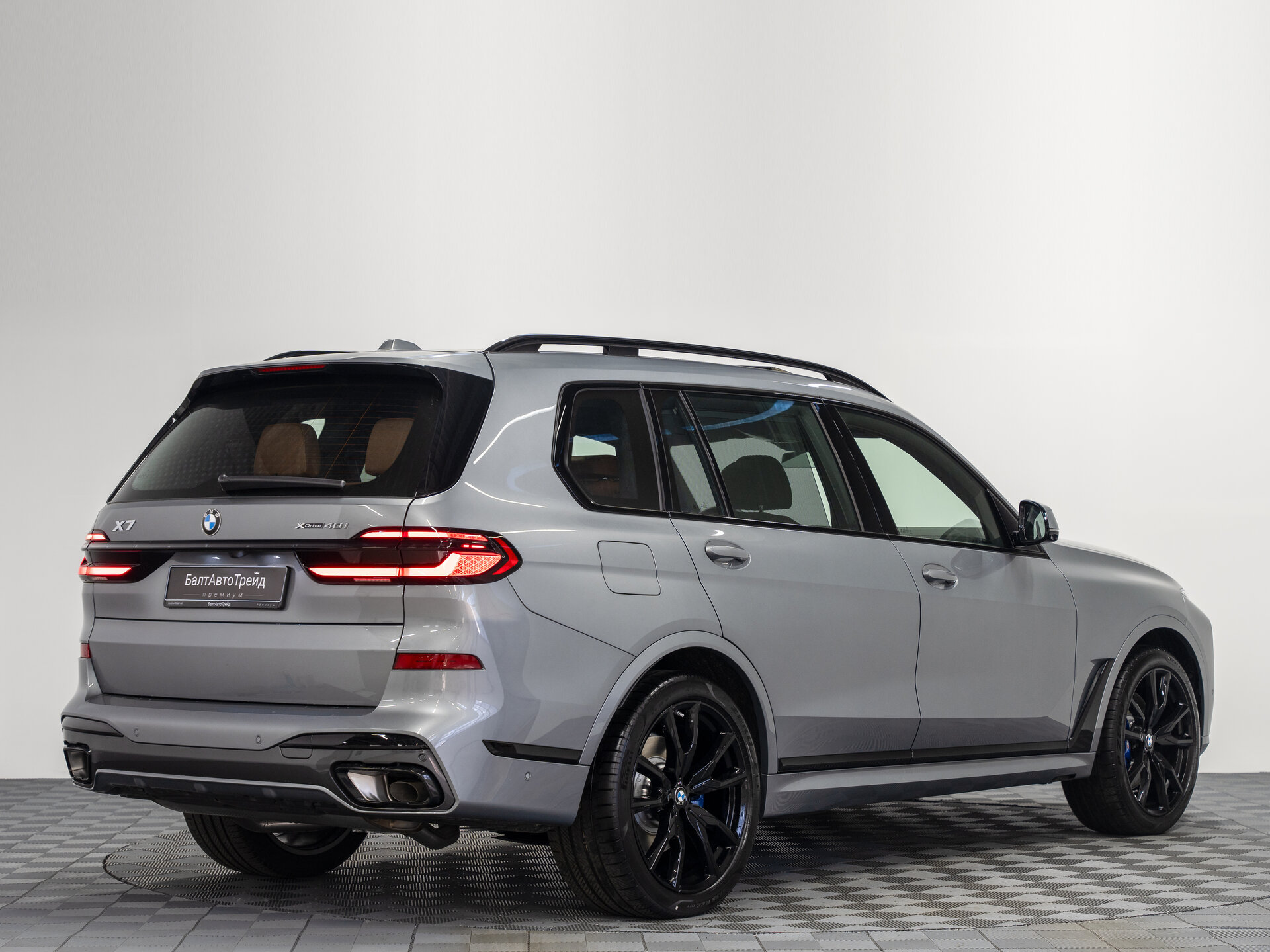 Автомобиль BMW X7 40i 3.0 AT (381 л.с.) 4WD - 8