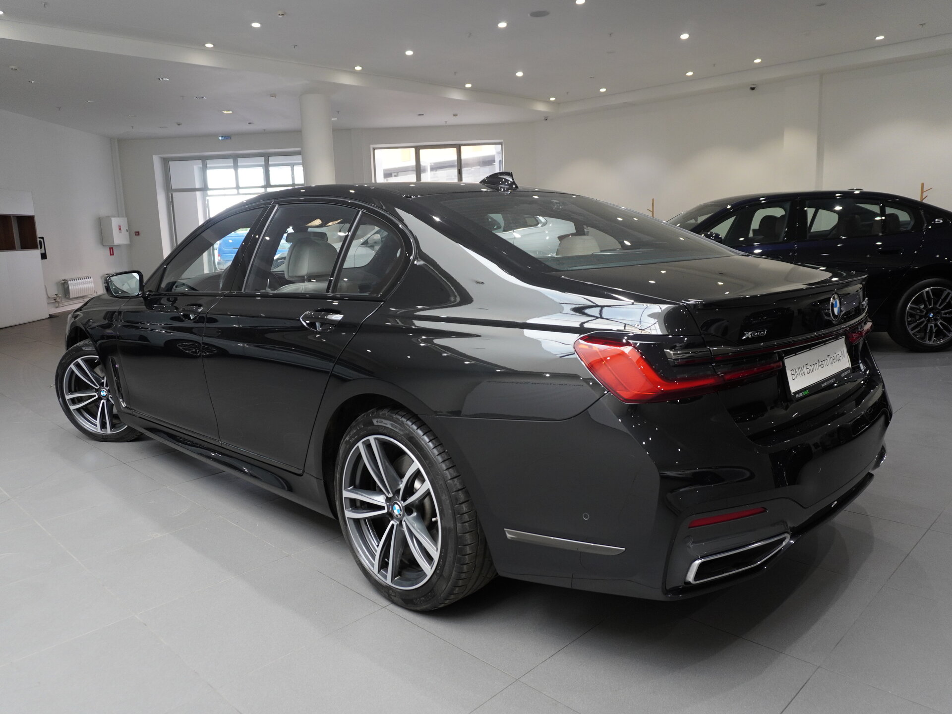 Автомобиль BMW 7 серии 740d xDrive 3.0d AT (320 л.с.) 4WD - 4