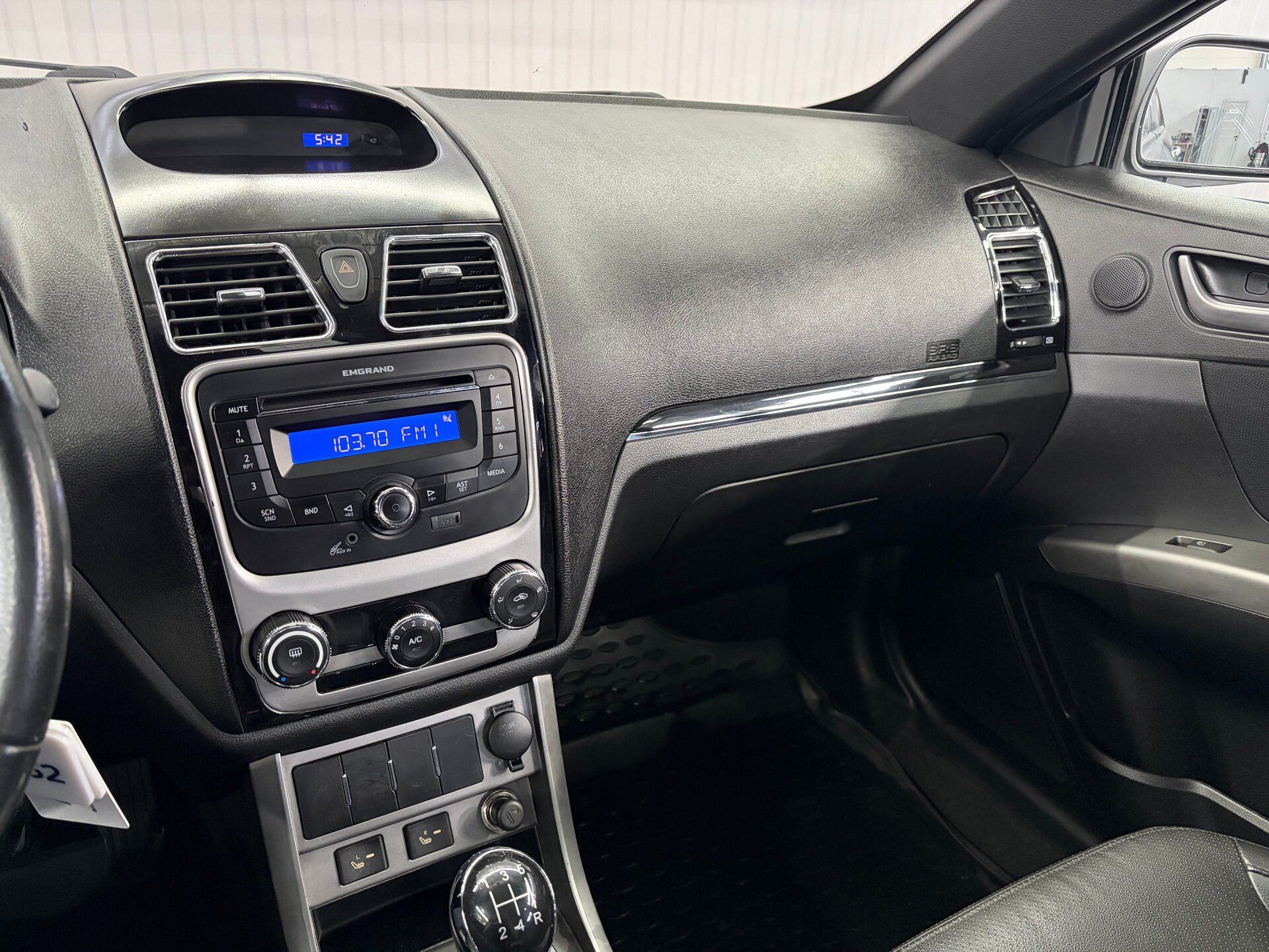 Geely Emgrand EC7 