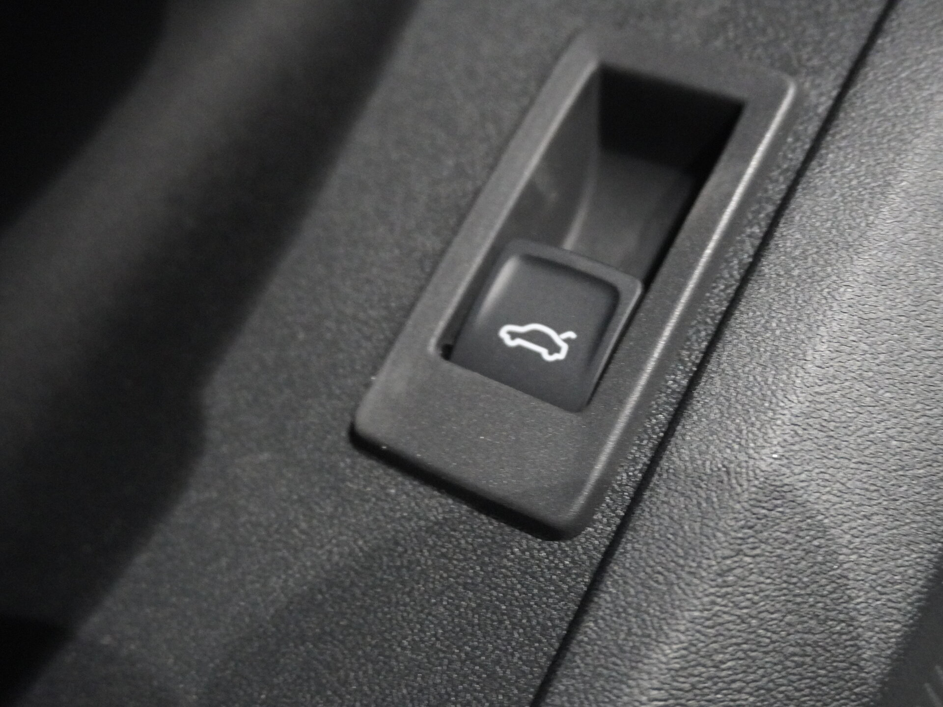 Автомобиль Audi Q5 L 2.0 AMT (204 л.с.) 4WD - 10