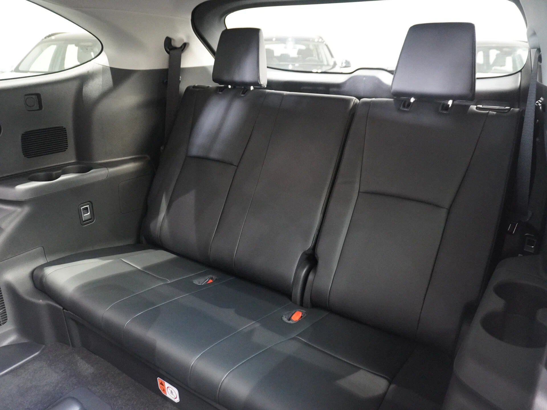 Автомобиль Toyota Highlander 2.0 AT (248 л.с.) 4WD - 11