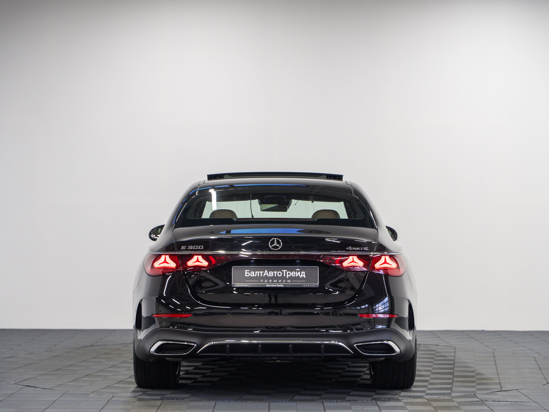Автомобиль Mercedes-Benz E-Класс 300 2.0 AT (258 л.с.) 4WD - 8