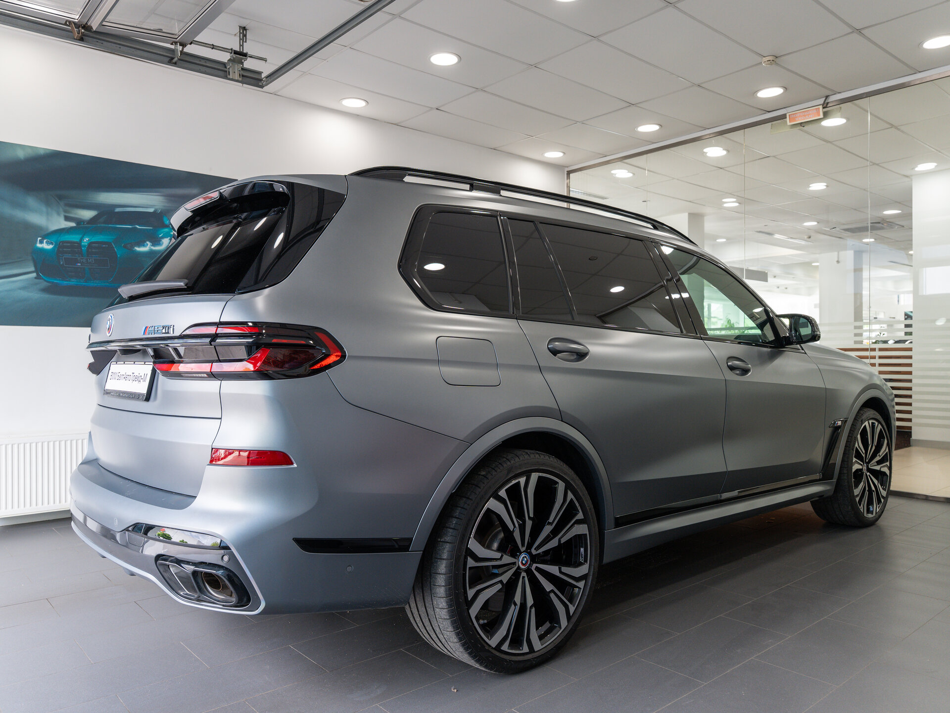Автомобиль BMW X7 M60i 4.4 AT (530 л.с.) 4WD - 4