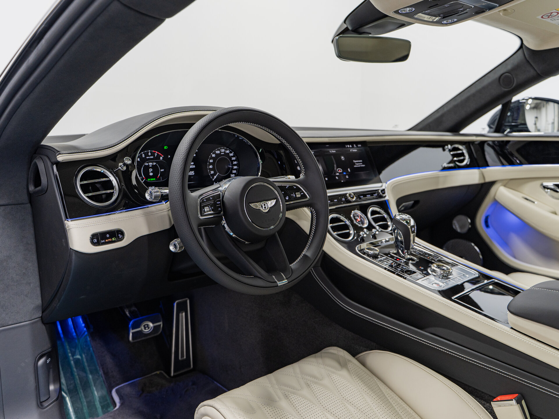 Автомобиль Bentley Continental GT 4.0hyb AMT (680 л.с.) 4WD - 13