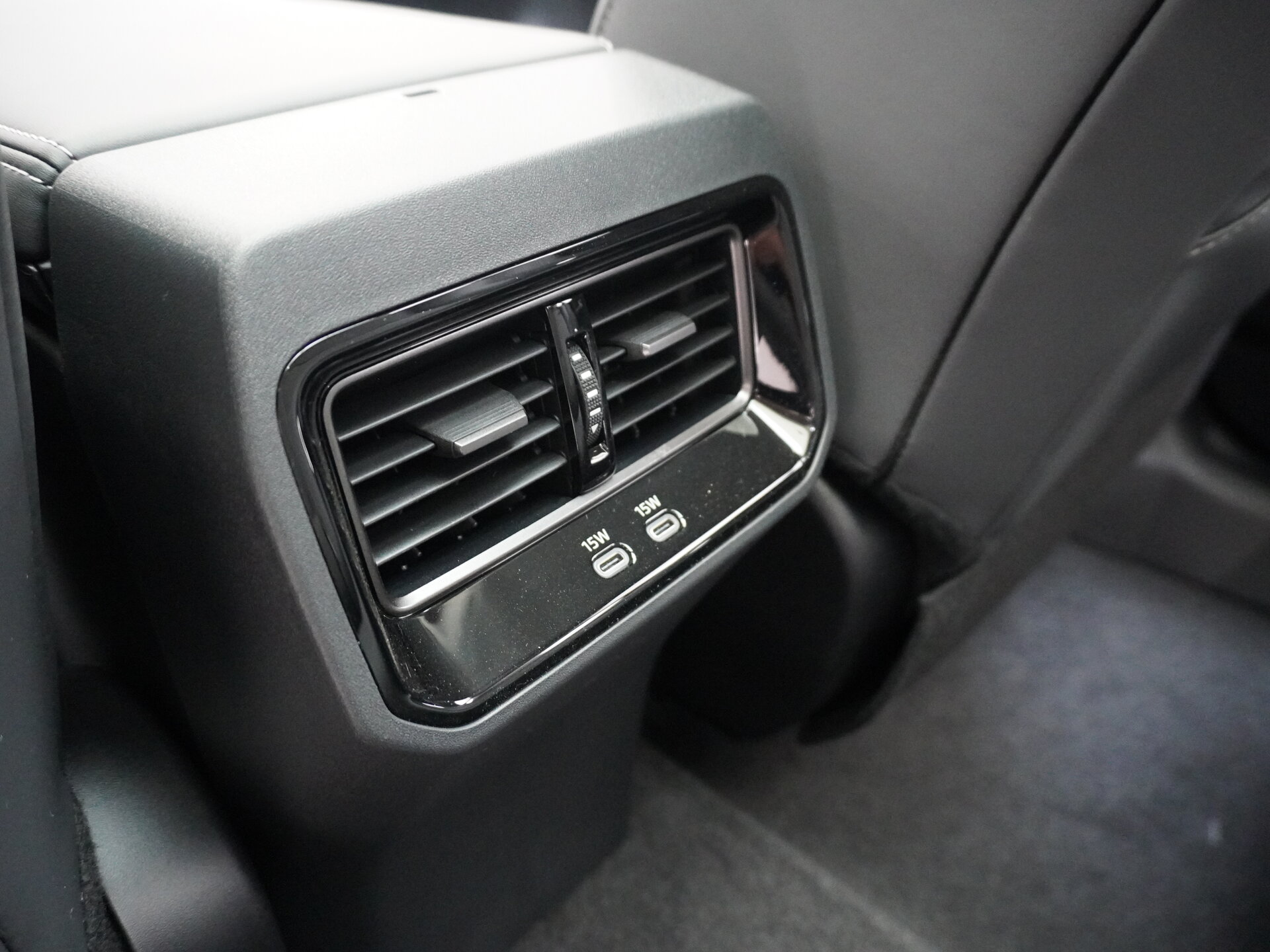 Автомобиль Toyota RAV4 2.0 CVT (171 л.с.) 4WD - 17