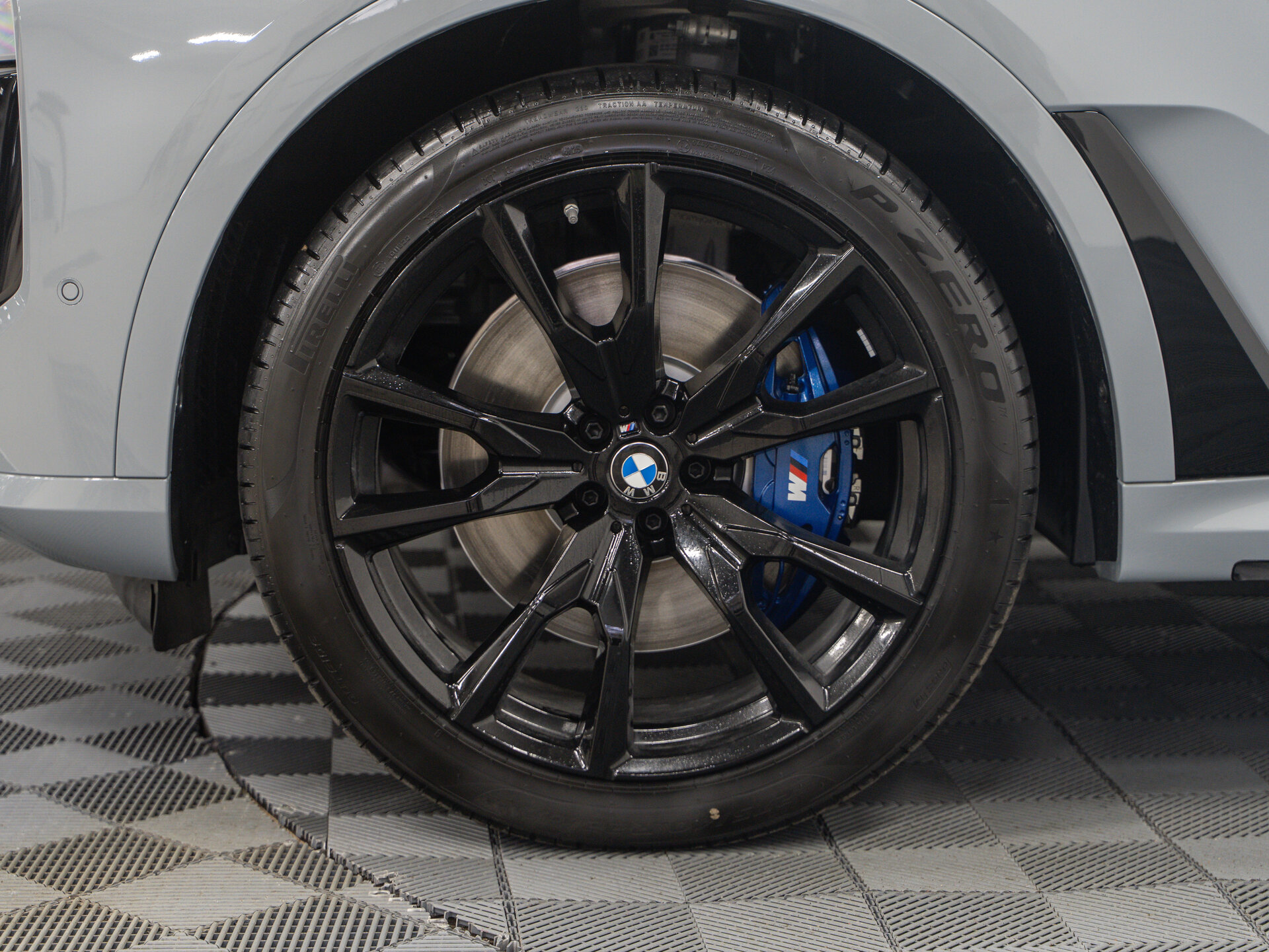 Автомобиль BMW X7 40i 3.0 AT (381 л.с.) 4WD - 4
