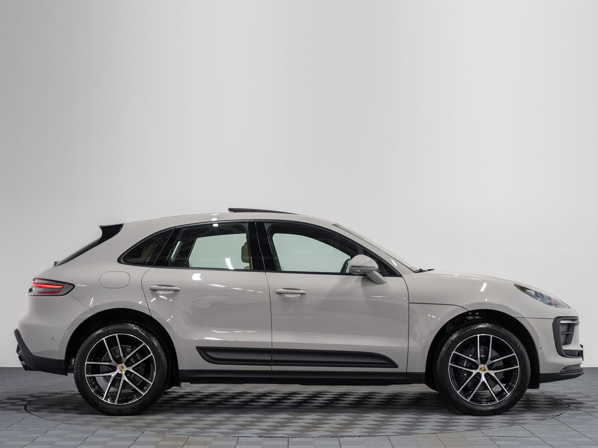 Автомобиль Porsche Macan 2.0 AMT (265 л.с.) 4WD - 6