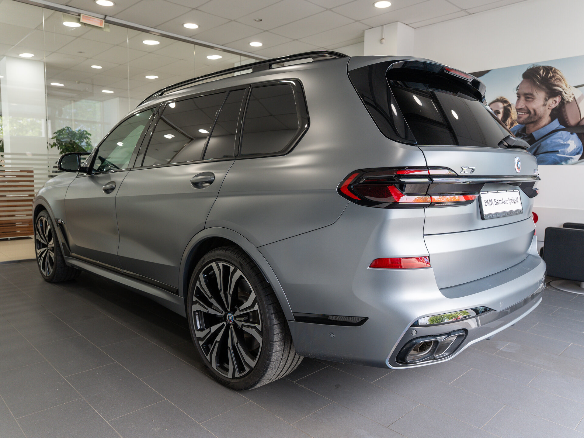 Автомобиль BMW X7 M60i 4.4 AT (530 л.с.) 4WD - 6