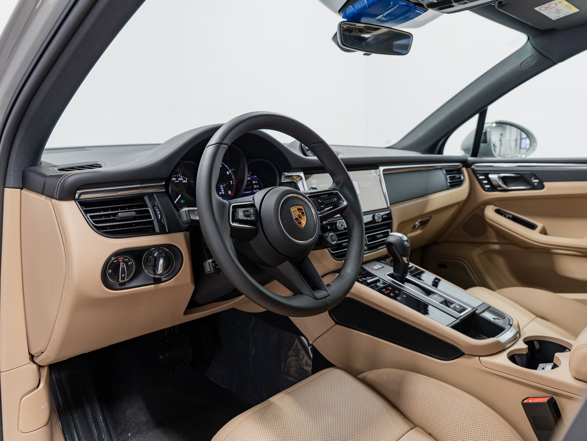 Автомобиль Porsche Macan 2.0 AMT (265 л.с.) 4WD - 13