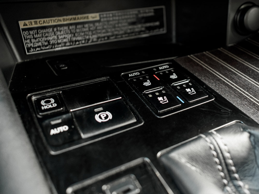 Купить Lexus RX 200t 2.0 AT (238 л.с.) 4WD, 2017 в Екатеренбурге