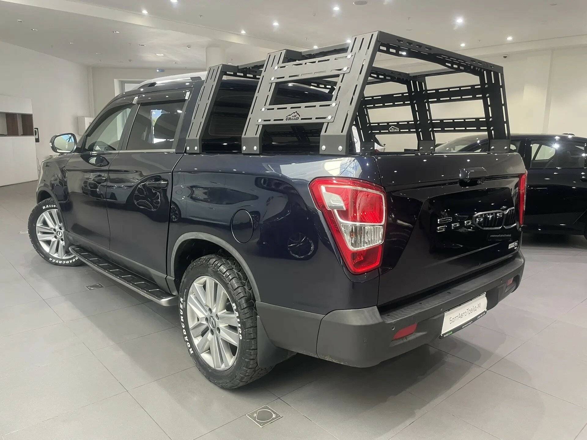 Автомобиль SsangYong Rexton Sports 2.2d AT (181 л.с.) 4WD - 4