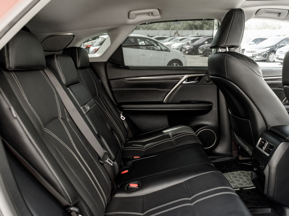 Купить Lexus RX 200t 2.0 AT (238 л.с.) 4WD, 2017 в Екатеренбурге