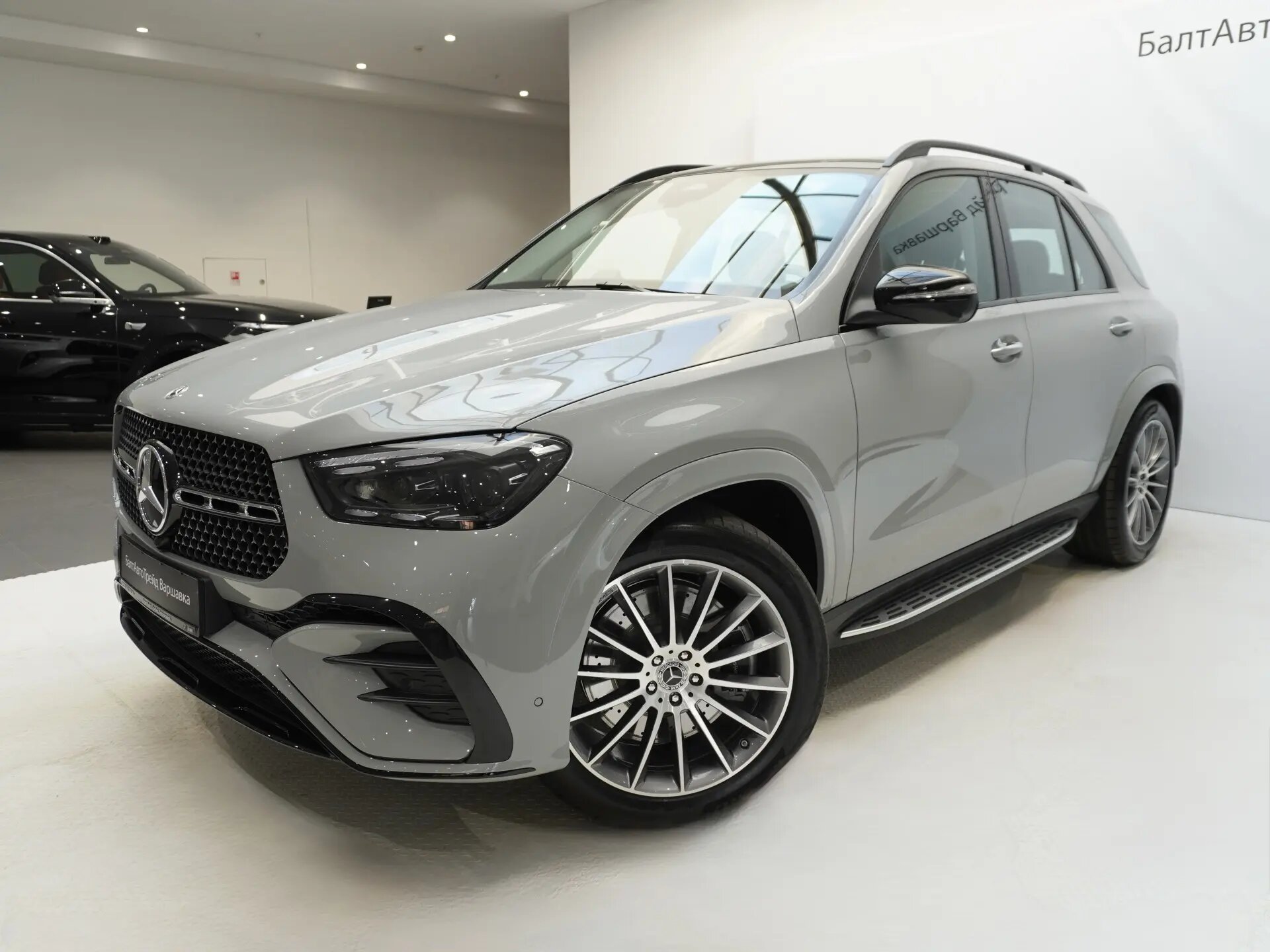 Автомобиль Mercedes-Benz GLE 450 3.0 AT (381 л.с.) 4WD - 4