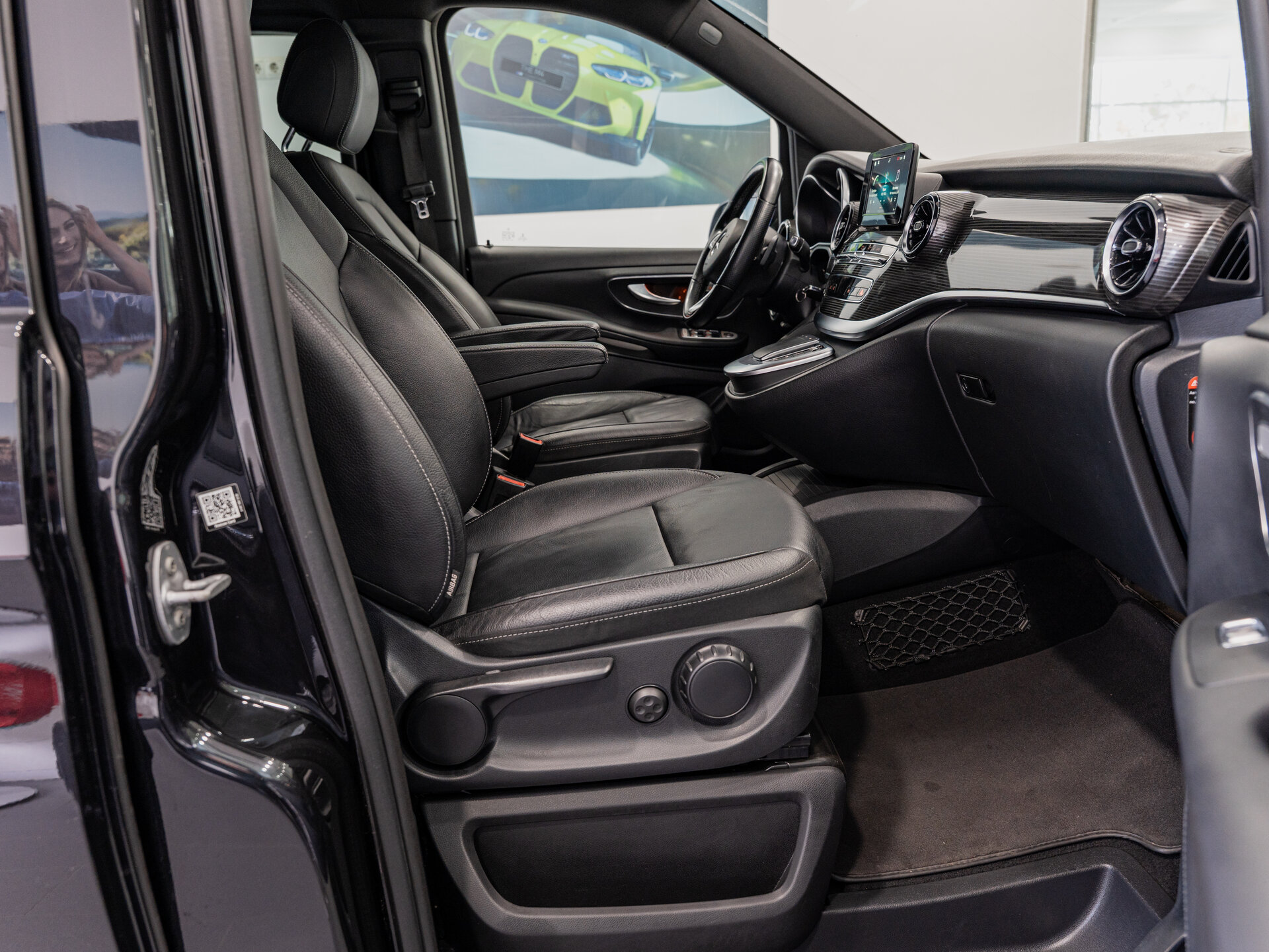 Автомобиль Mercedes-Benz V-Класс 250 d длинный 2.1d AT (190 л.с.) 4WD - 8