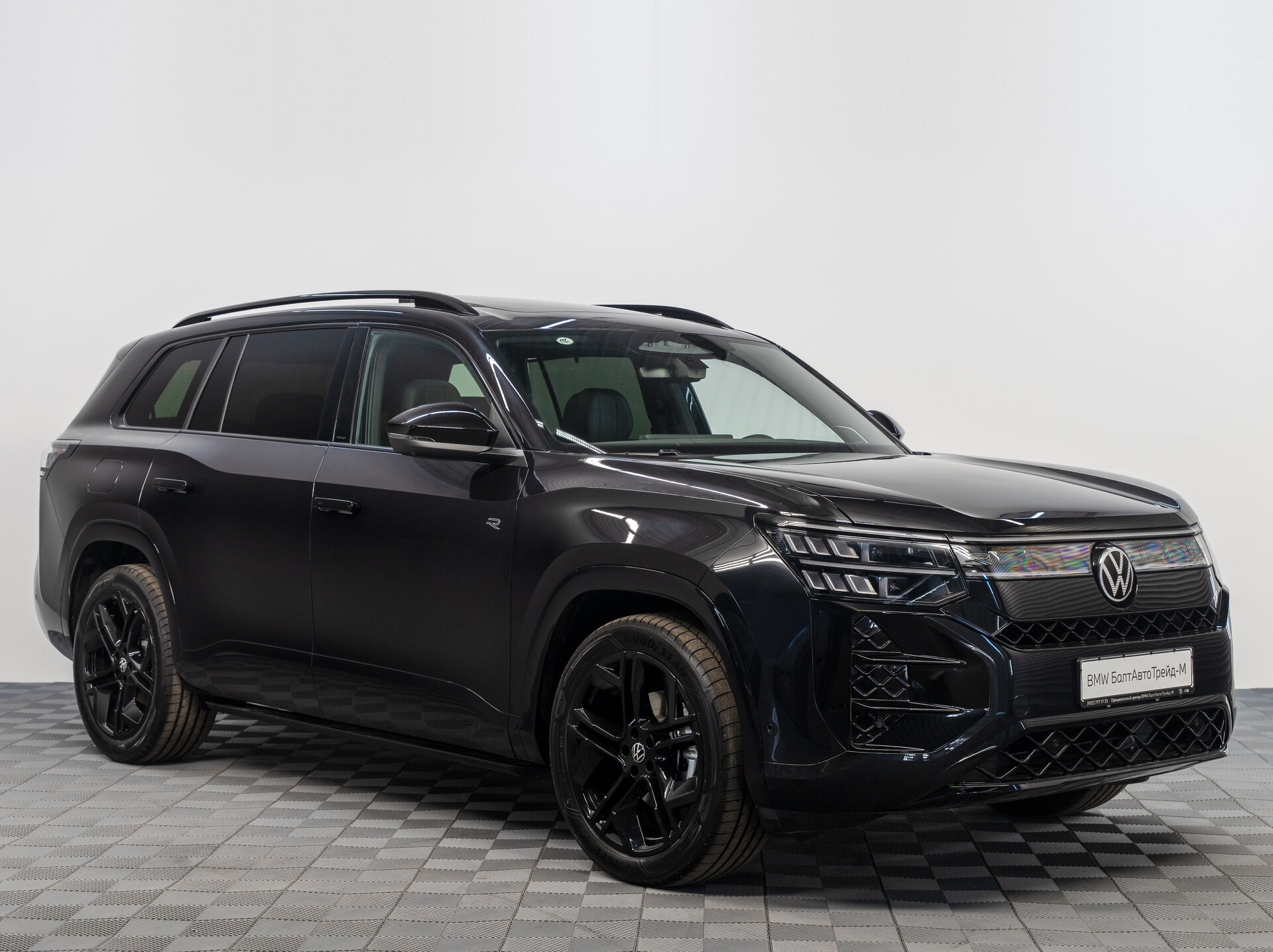 Автомобиль Volkswagen Teramont Pro 2.0 AMT (272 л.с.) 4WD - 3