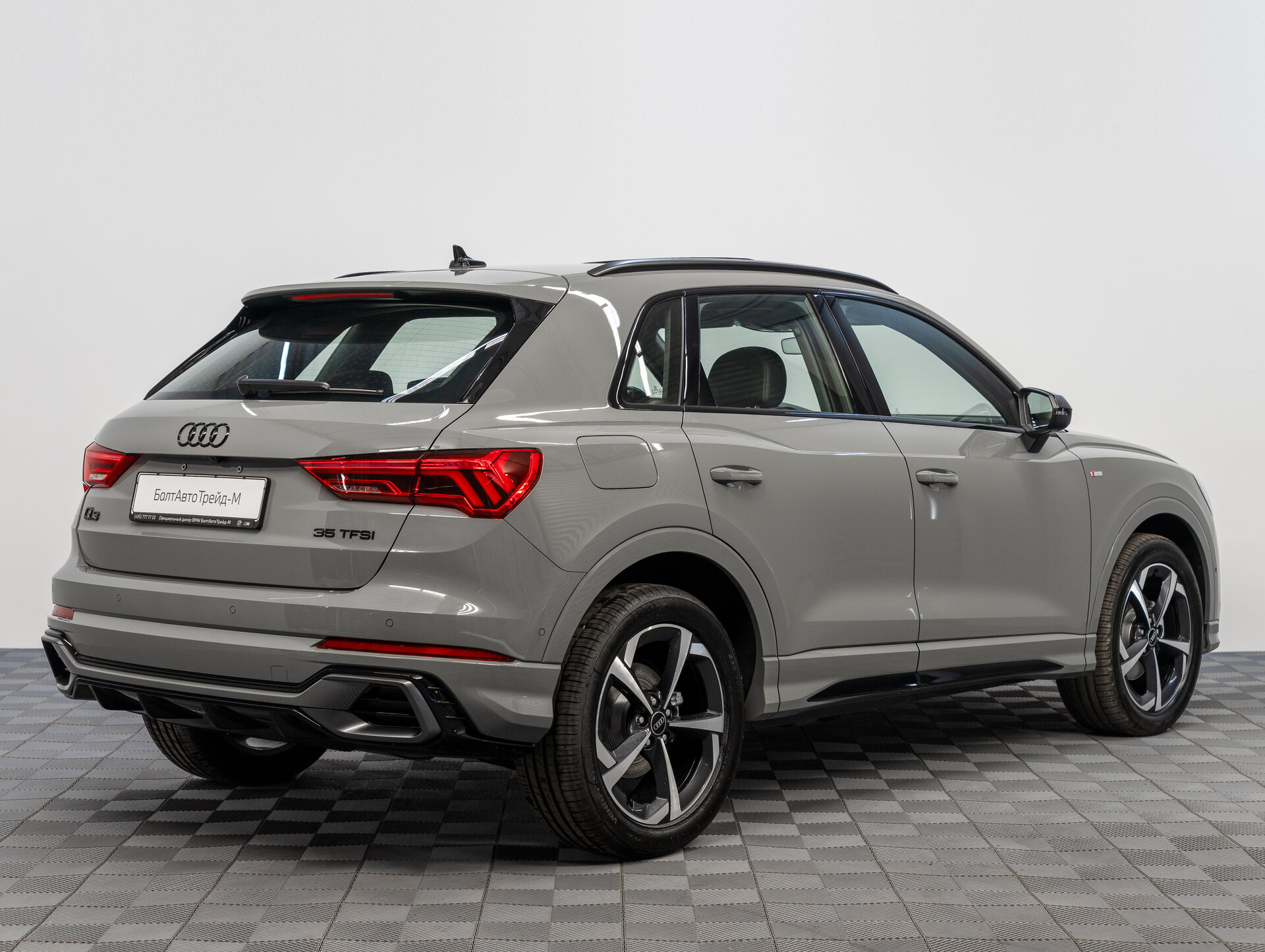 Автомобиль Audi Q3 35 TFSI 1.5 AMT (160 л.с.) - 2