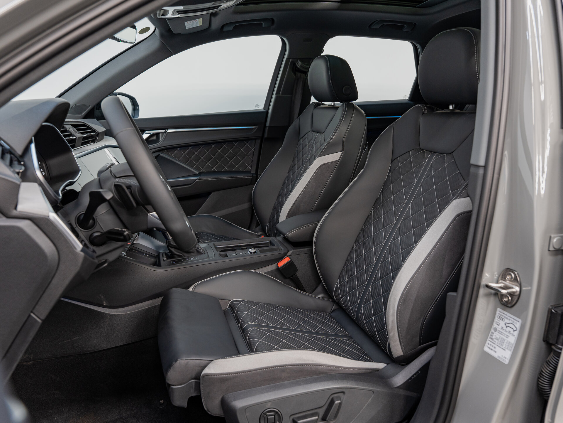 Автомобиль Audi Q3 35 TFSI 1.5 AMT (160 л.с.) - 17