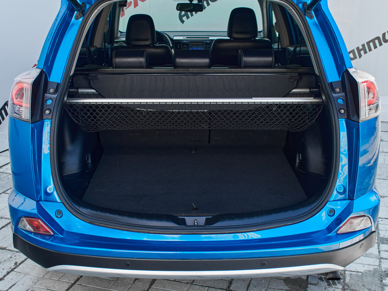 Купить Toyota RAV4 2.0 CVT (146 л.с.) 4WD, 2016 в Екатеренбурге