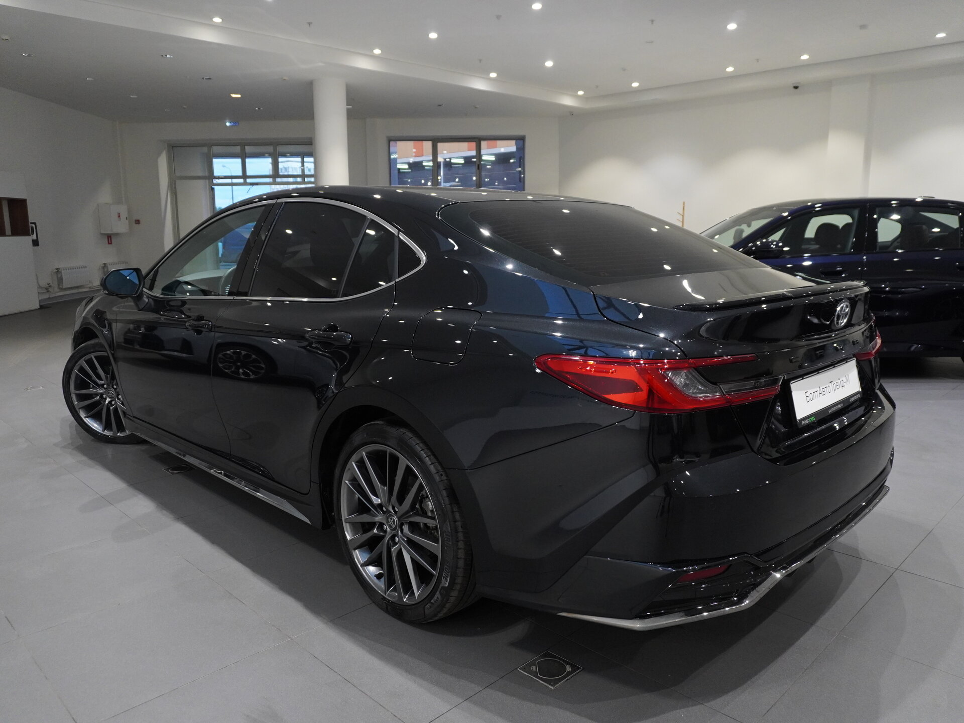 Автомобиль Toyota Camry 2.0hyb CVT (231 л.с.) - 6