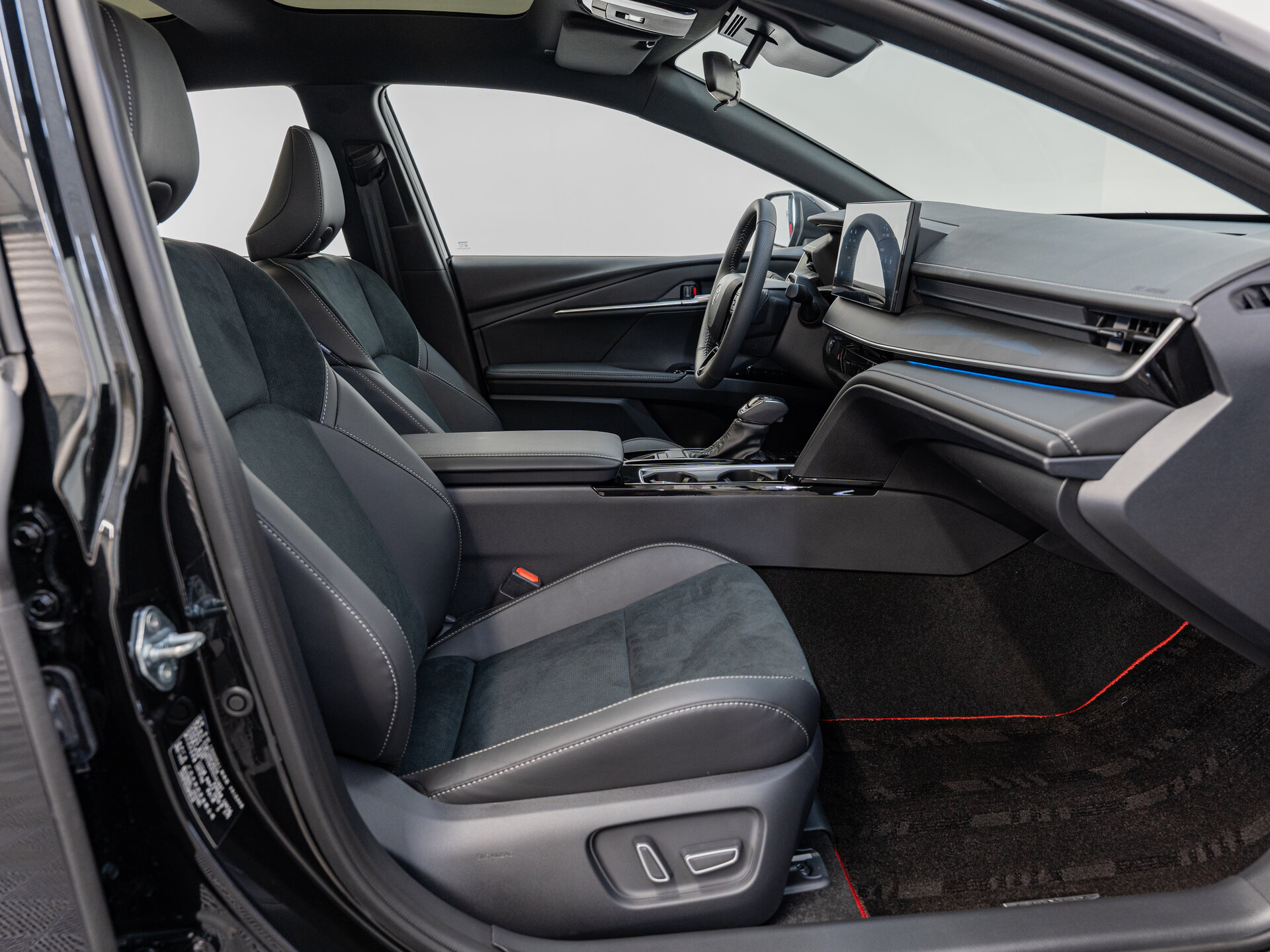 Автомобиль Toyota Camry 2.0hyb CVT (231 л.с.) - 10