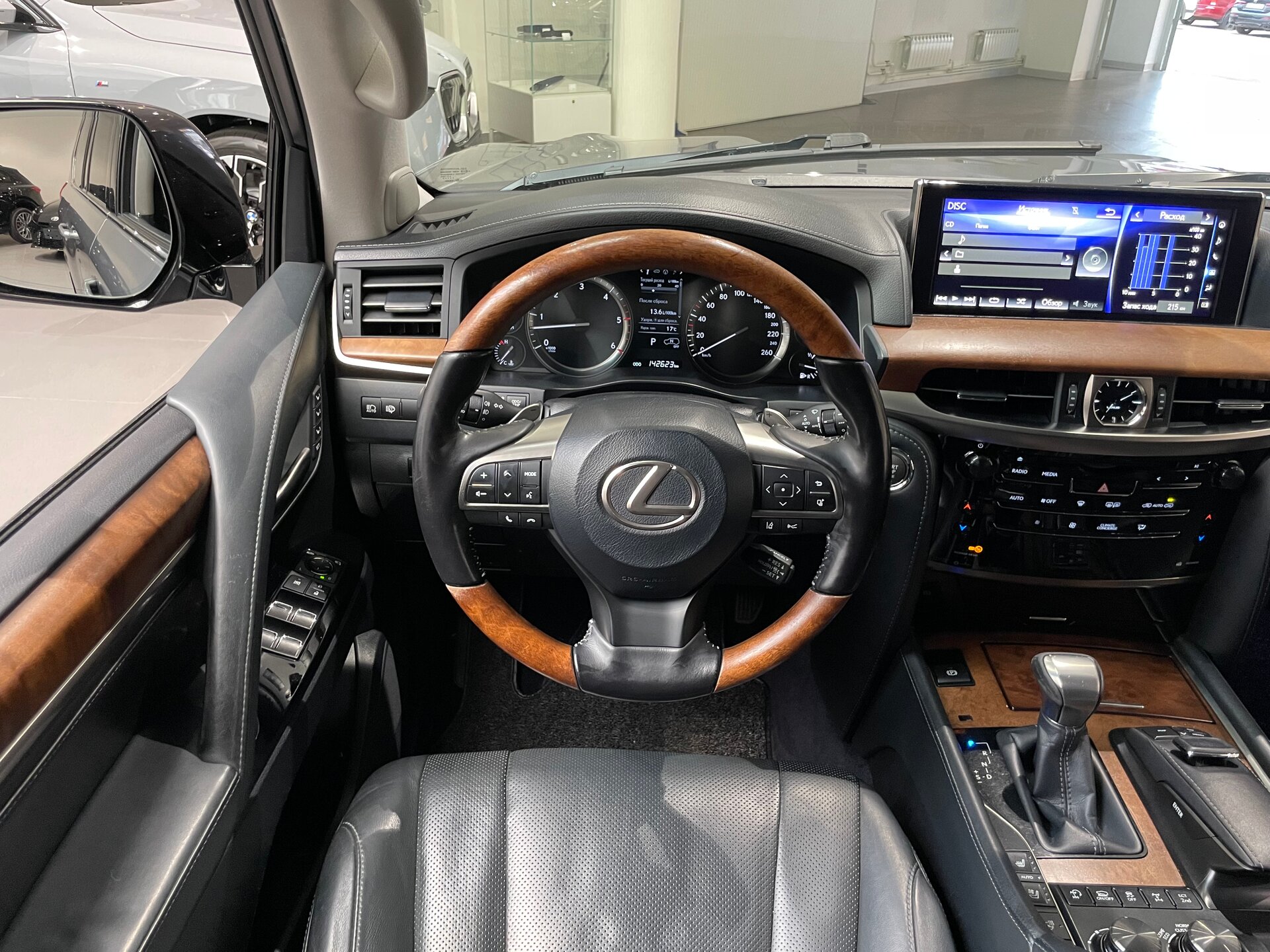 Автомобиль Lexus LX 450d 4.5d AT (272 л.с.) 4WD - 13