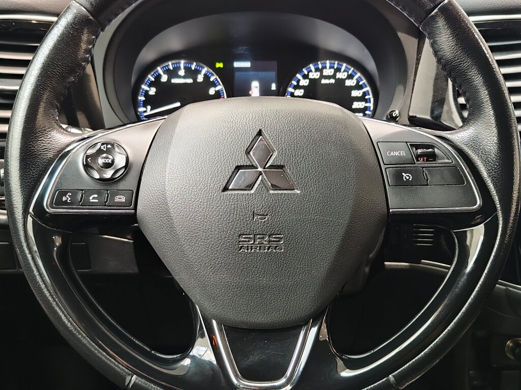 Автомобиль Mitsubishi Outlander 2.0 CVT (146 л.с.) 4WD - 15