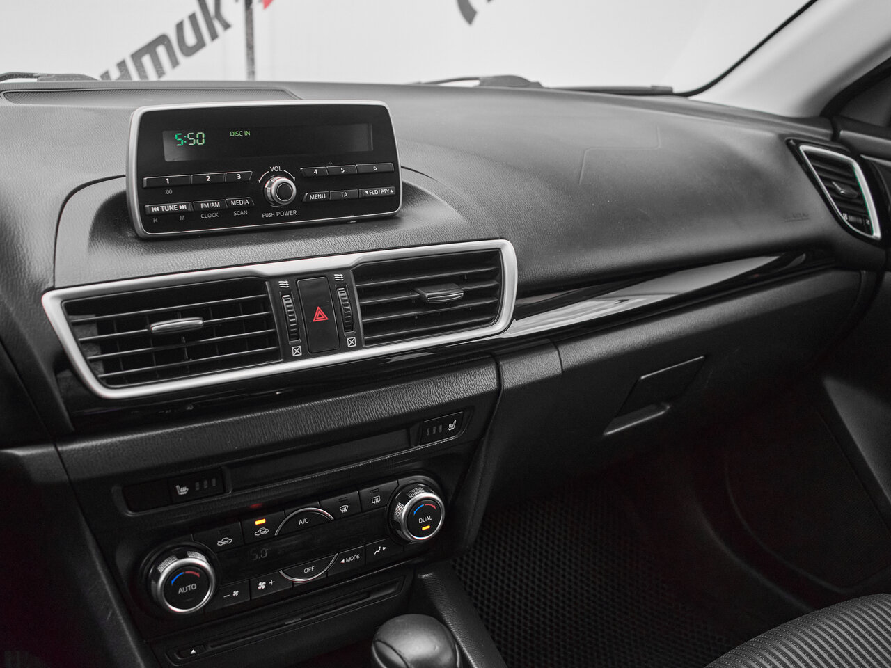 Купить Mazda 3 1.6 AT (104 л.с.), 2014 в Екатеренбурге