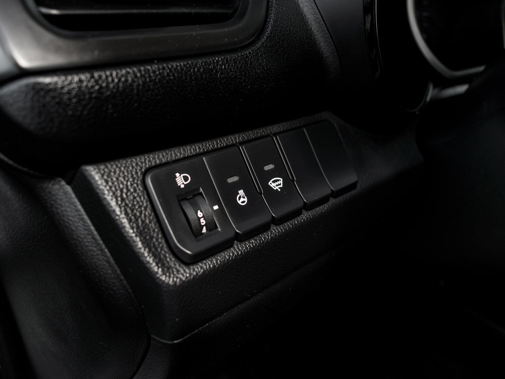 Купить Kia Rio 5-speed 1.6 MT (123 л.с.), 2014 в Екатеренбурге