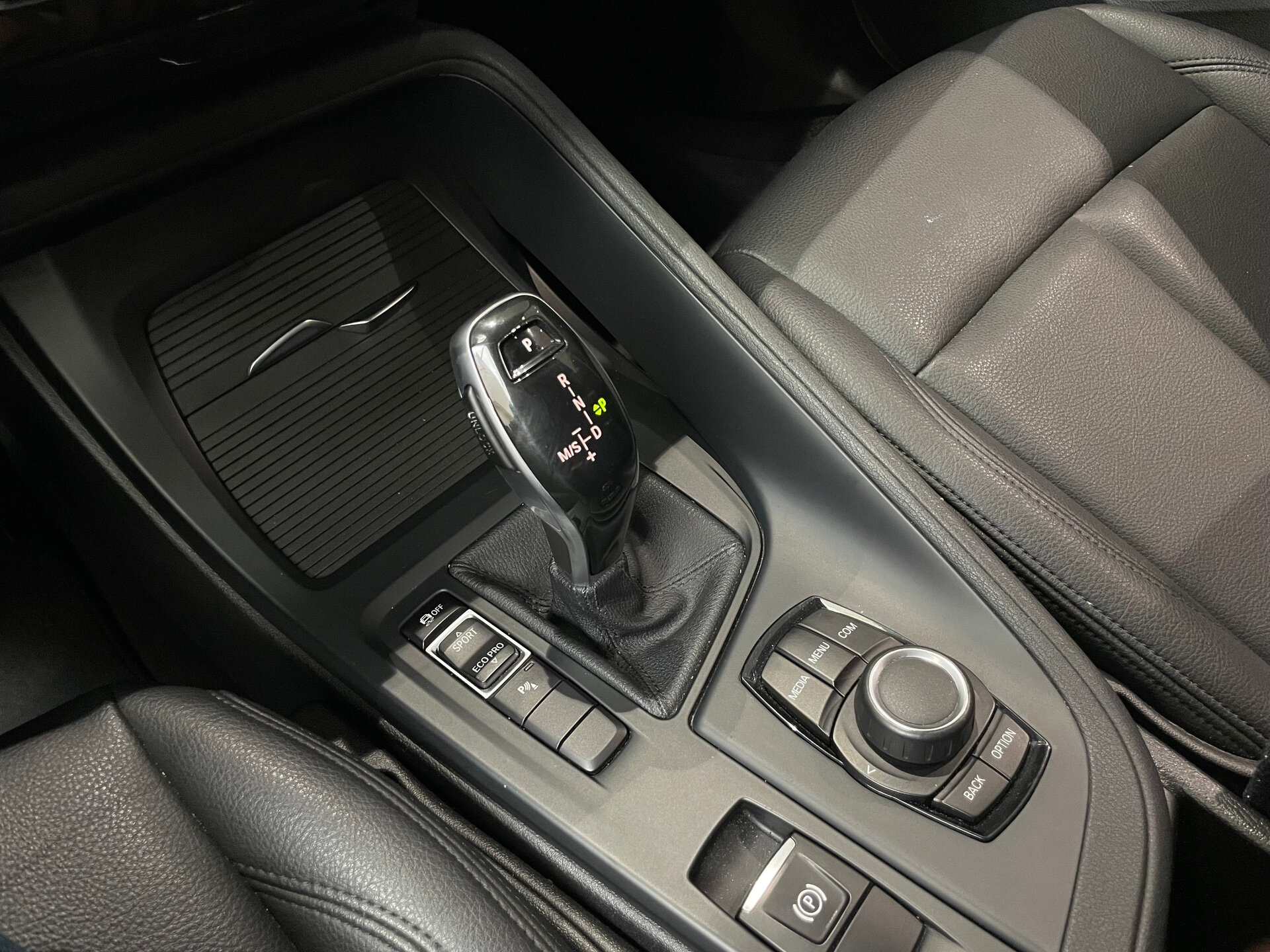 Автомобиль BMW X1 18i sDrive 1.5 AMT (140 л.с.) - 17