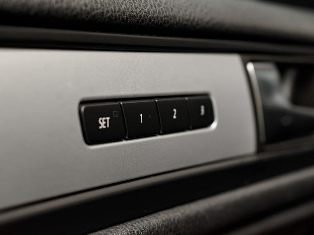 Купить Volkswagen Touareg 3.6 AT (249 л.с.) 4WD, 2012 в Екатеренбурге