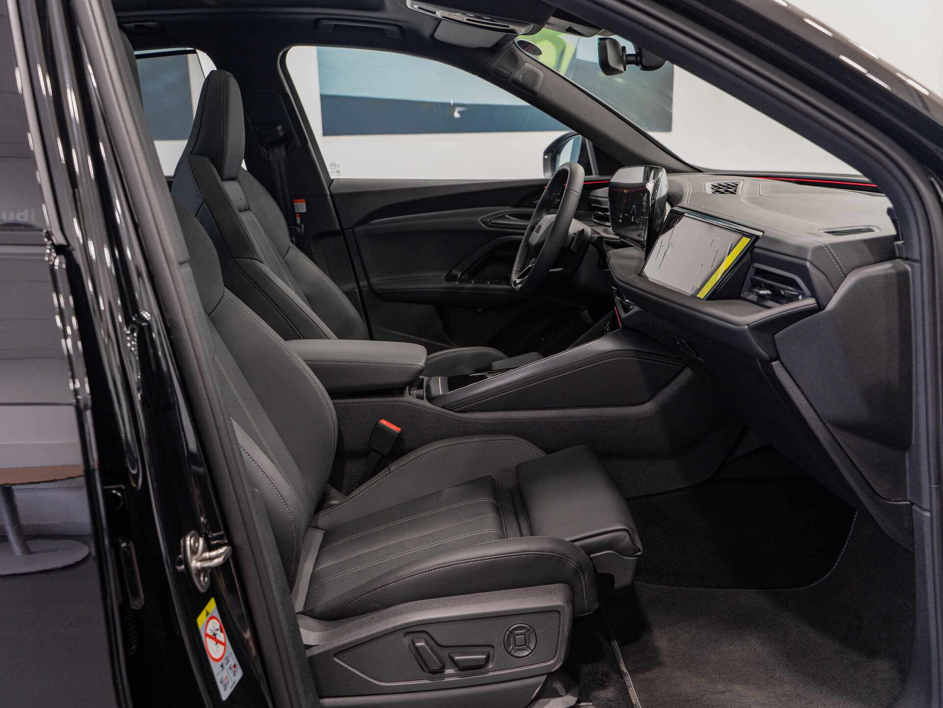 Автомобиль Audi Q5 Sportback TFSI quattro S tronic 2.0 AMT (272 л.с.) 4WD - 14