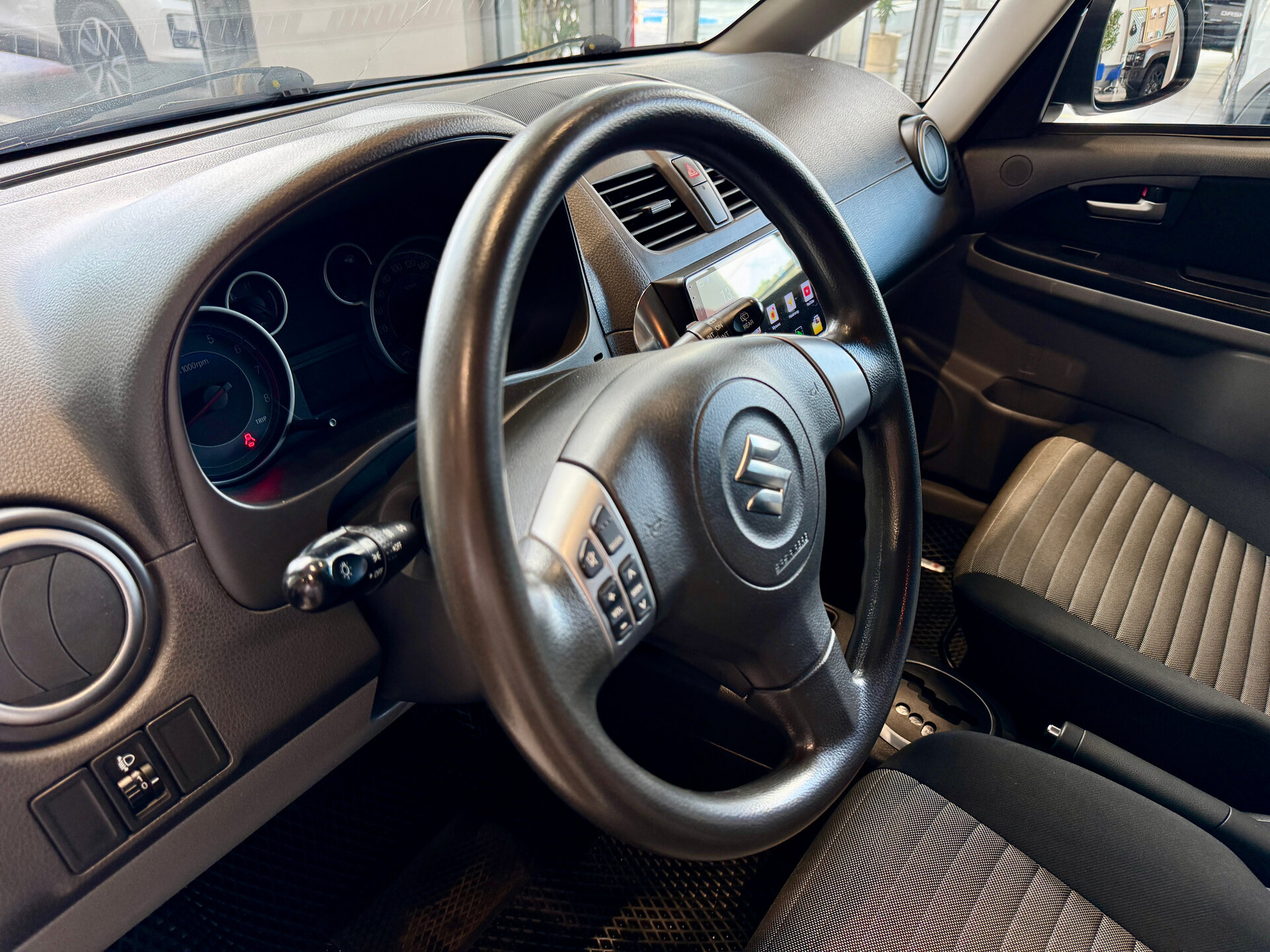 БУ автомобиль Suzuki SX4 2012  1.6 л ( 112 л. с.) Белый с пробегом 116283 км