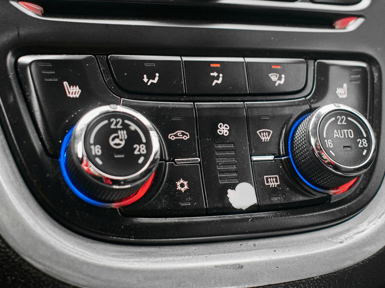 Купить Opel Mokka 1.8 AT (140 л.с.) 4WD, 2013 в Екатеренбурге