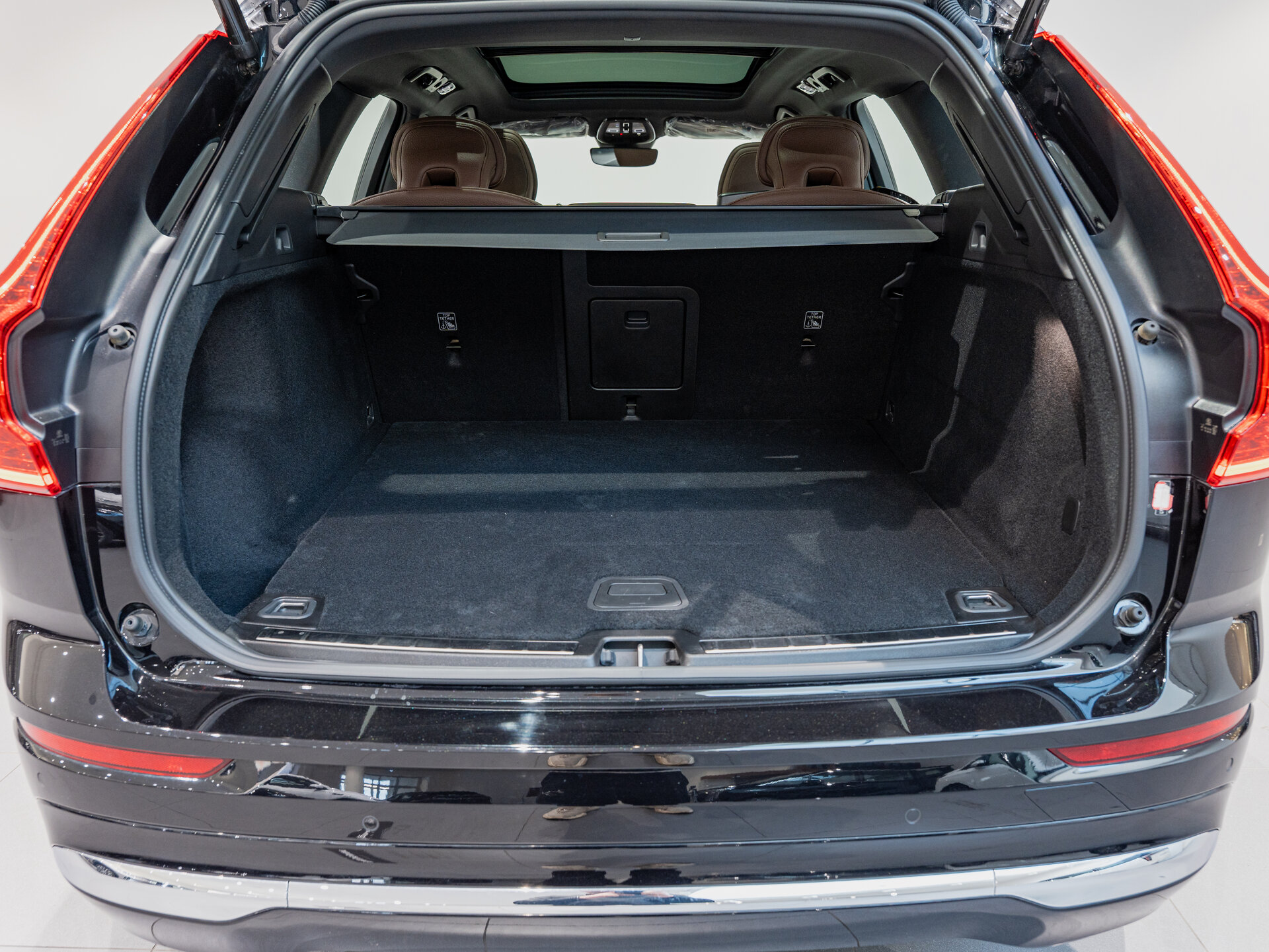 Автомобиль Volvo XC60 2.0 AT (250 л.с.) 4WD - 19