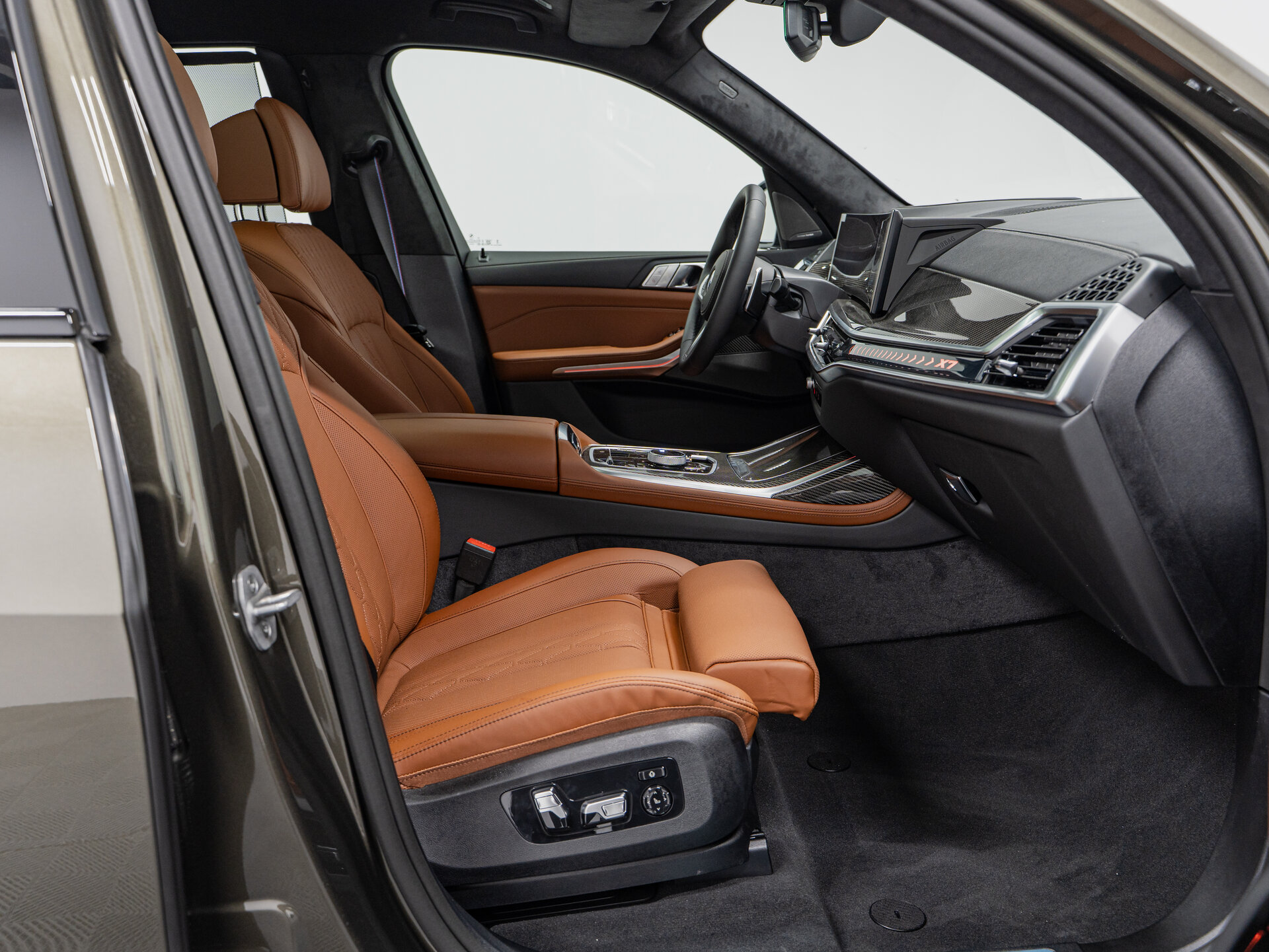 Автомобиль BMW X7 40i 3.0 AT (381 л.с.) 4WD - 14