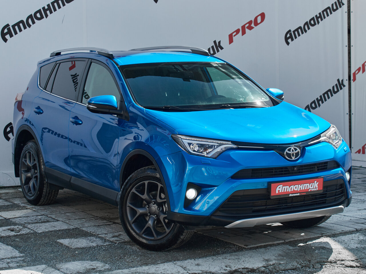 Купить Toyota RAV4 2.0 CVT (146 л.с.) 4WD, 2016 в Екатеренбурге