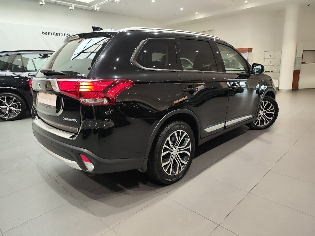 Автомобиль Mitsubishi Outlander 2.0 CVT (146 л.с.) 4WD - 6