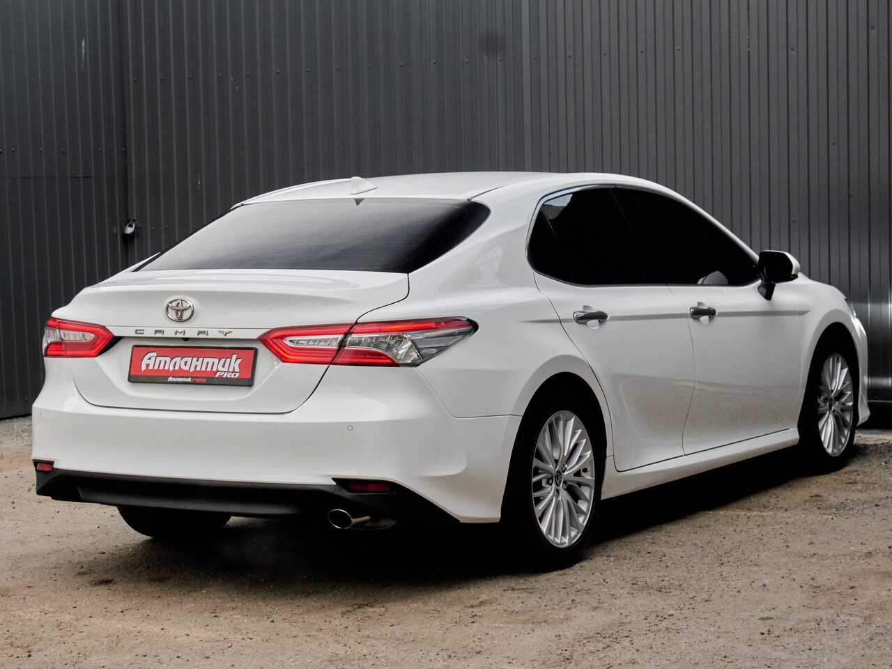 Купить Toyota Camry 2.5 AT (181 л.с.), 2021 в Екатеренбурге