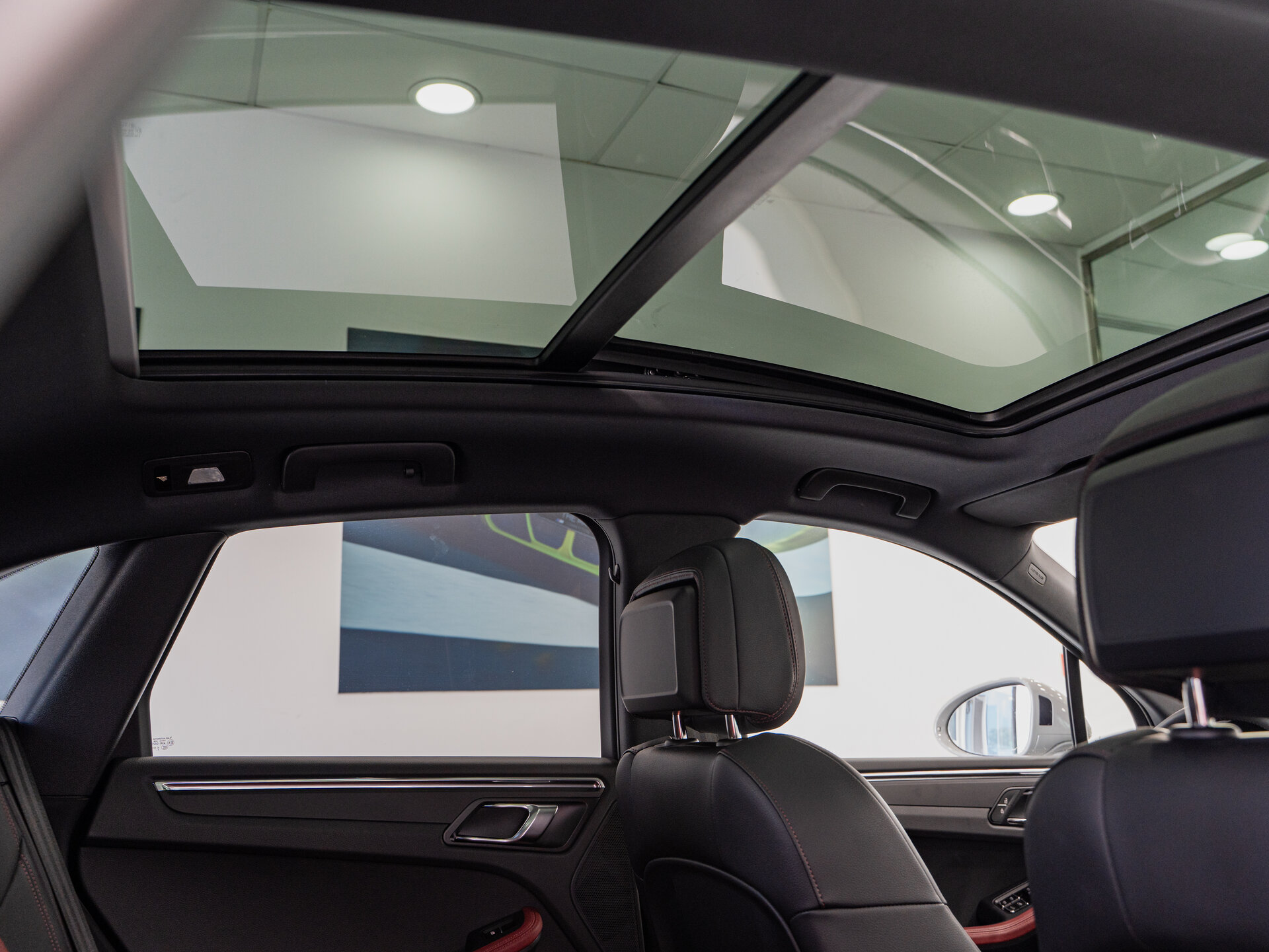 Автомобиль Porsche Macan 2.0 AMT (265 л.с.) 4WD - 19