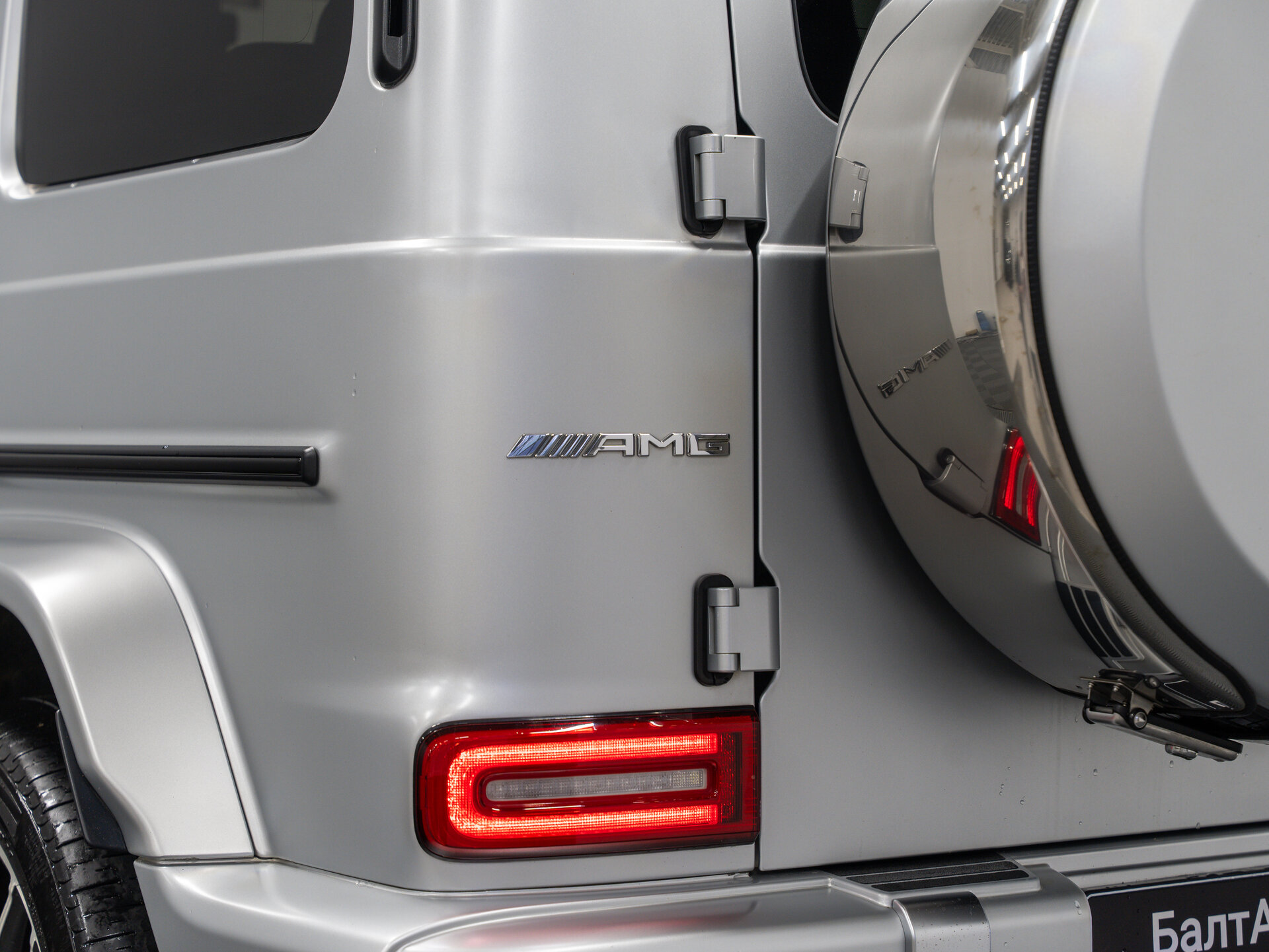 Автомобиль Mercedes-Benz G-Класс AMG 63 AMG 4.0 AT (585 л.с.) 4WD - 11
