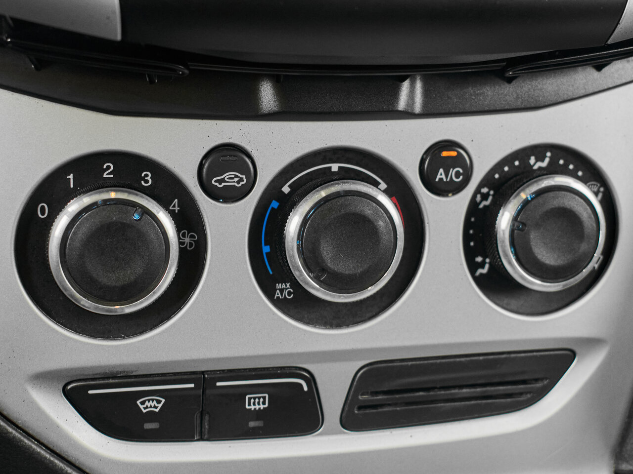 Купить Ford Focus 2.0 AMT (150 л.с.), 2012 в Екатеренбурге