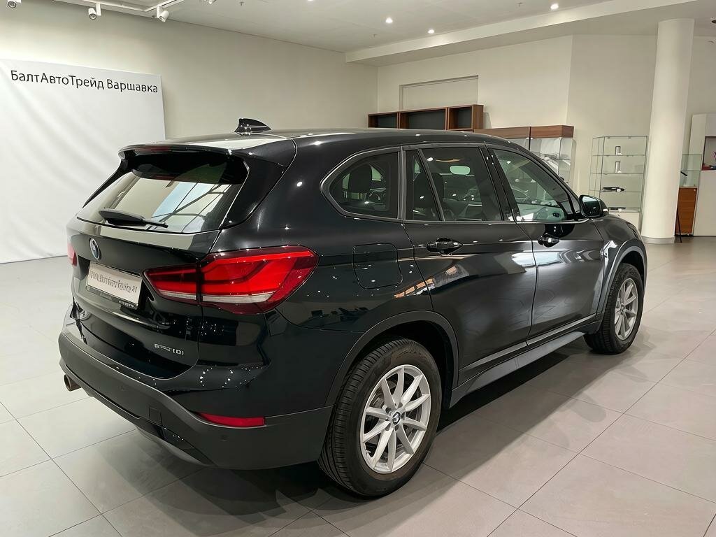 Автомобиль BMW X1 18i sDrive 1.5 AMT (140 л.с.) - 4