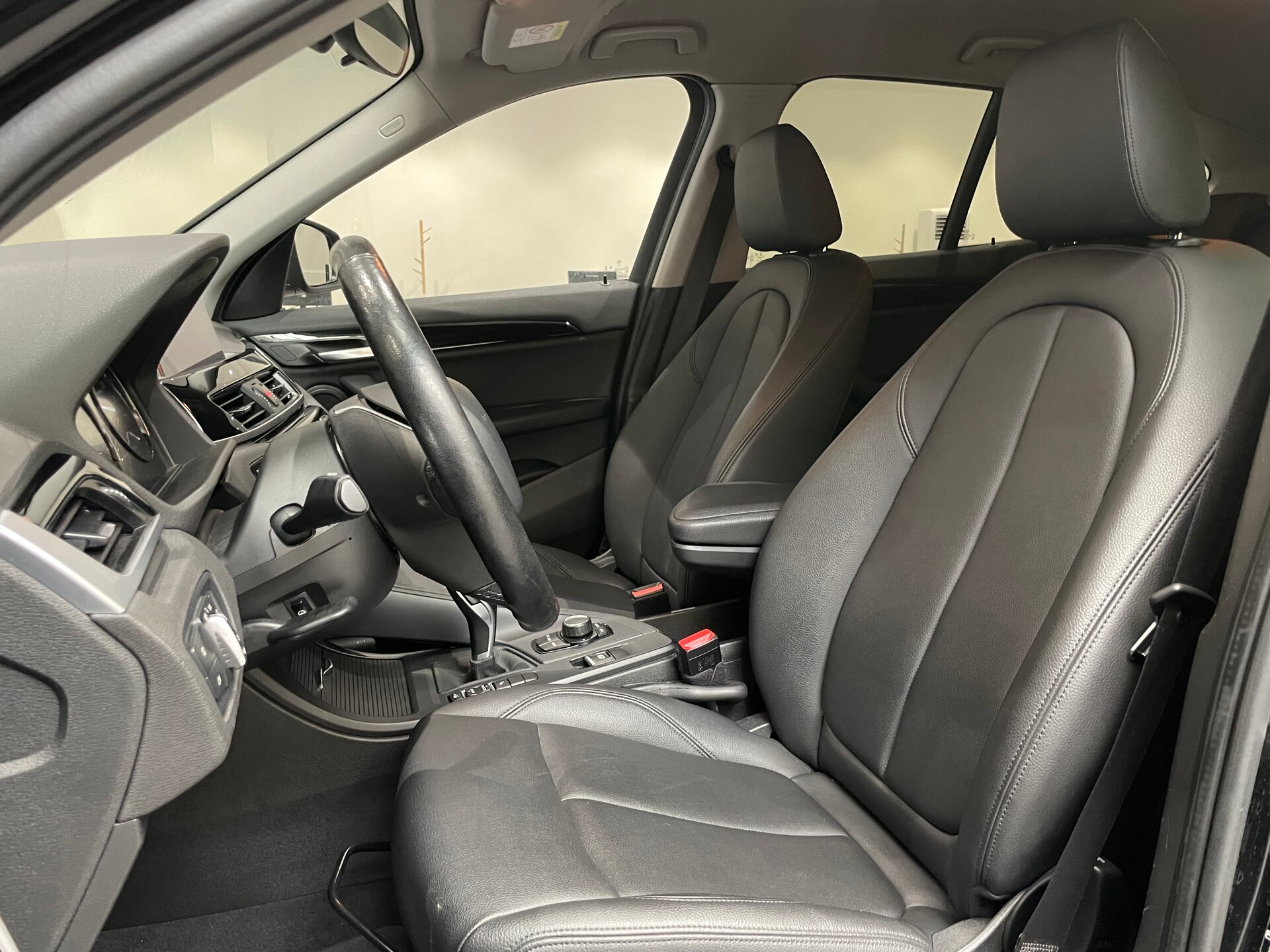 Автомобиль BMW X1 18i sDrive 1.5 AMT (140 л.с.) - 8