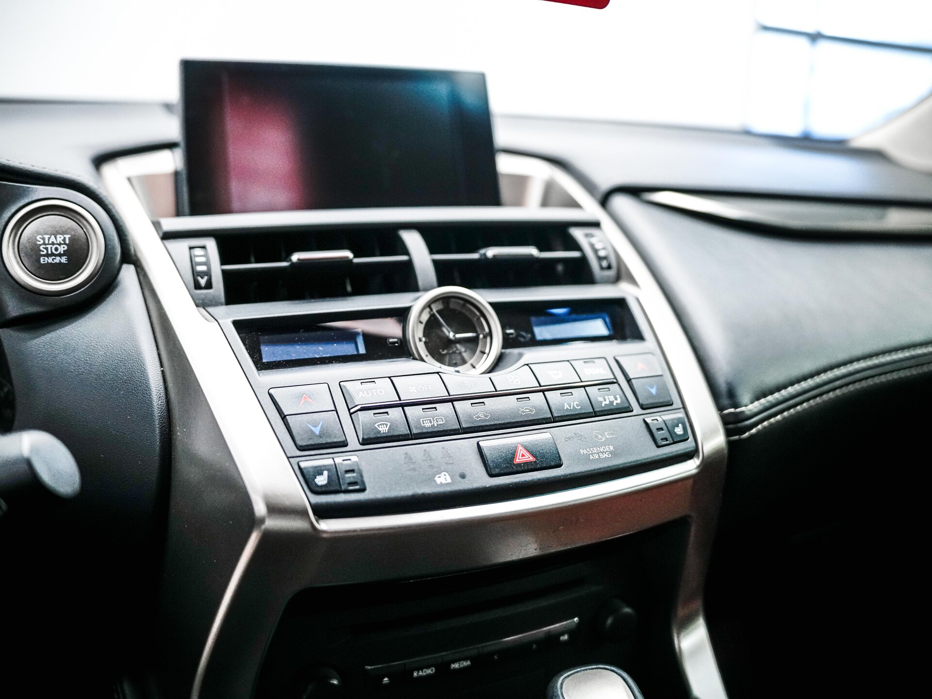 Lexus NX 2017 21