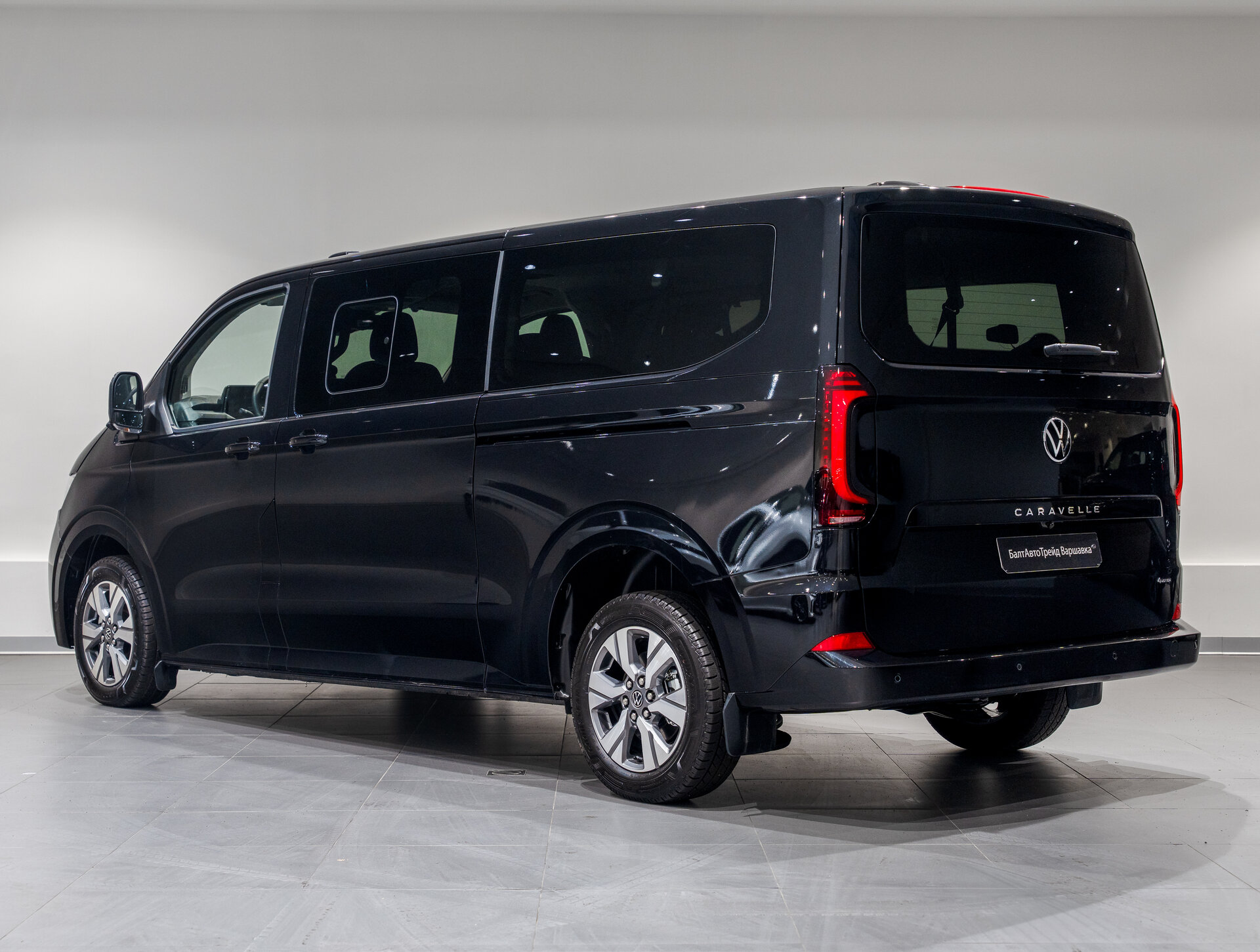 Автомобиль Volkswagen Caravelle 2.0d AT (170 л.с.) 4WD - 5