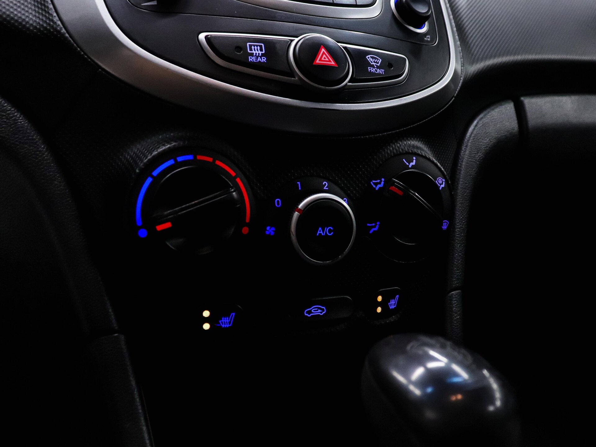 Hyundai Solaris 2014 21