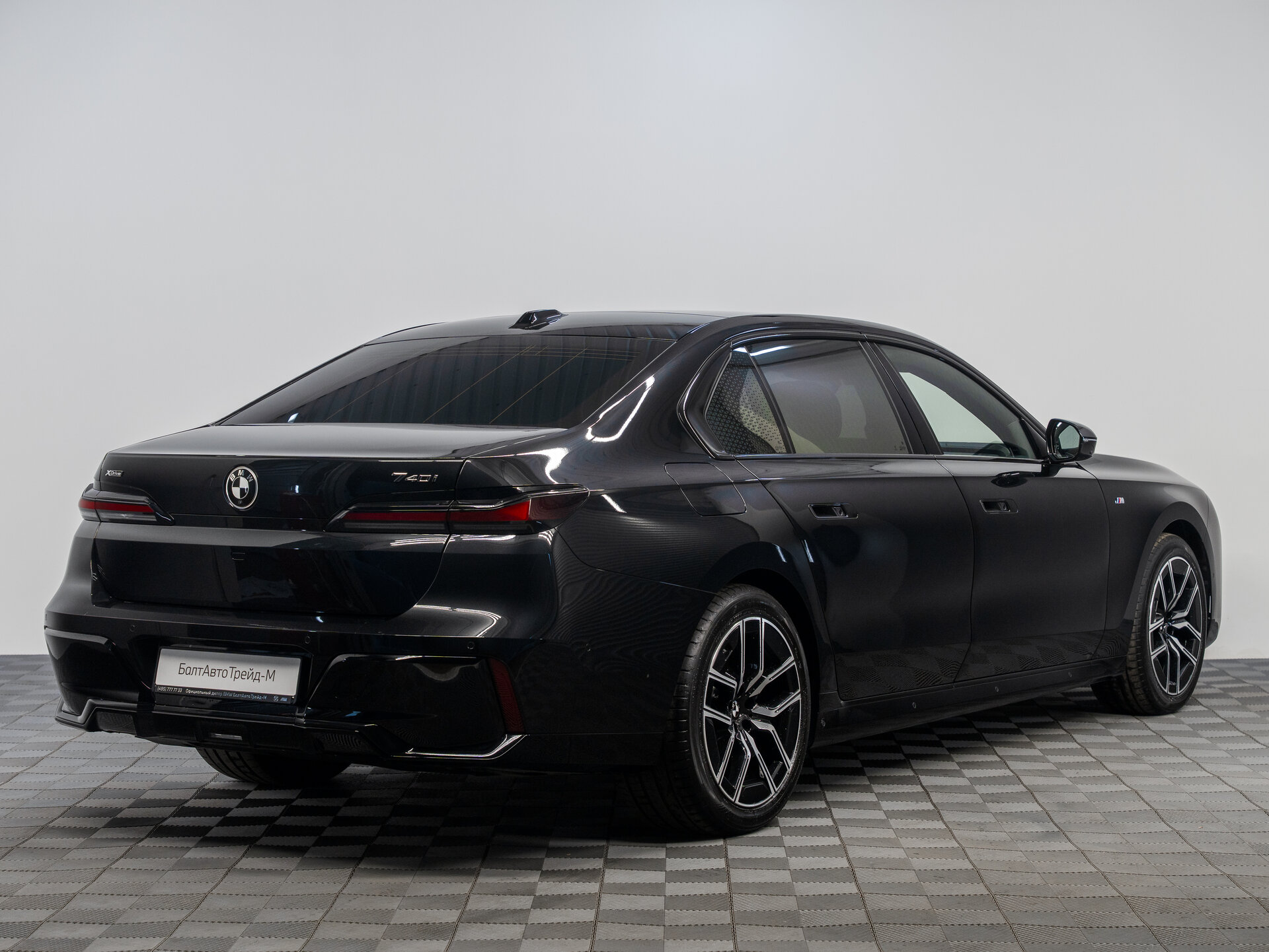 Автомобиль BMW 7 серии 740i xDrive 3.0 AT (380 л.с.) 4WD - 2