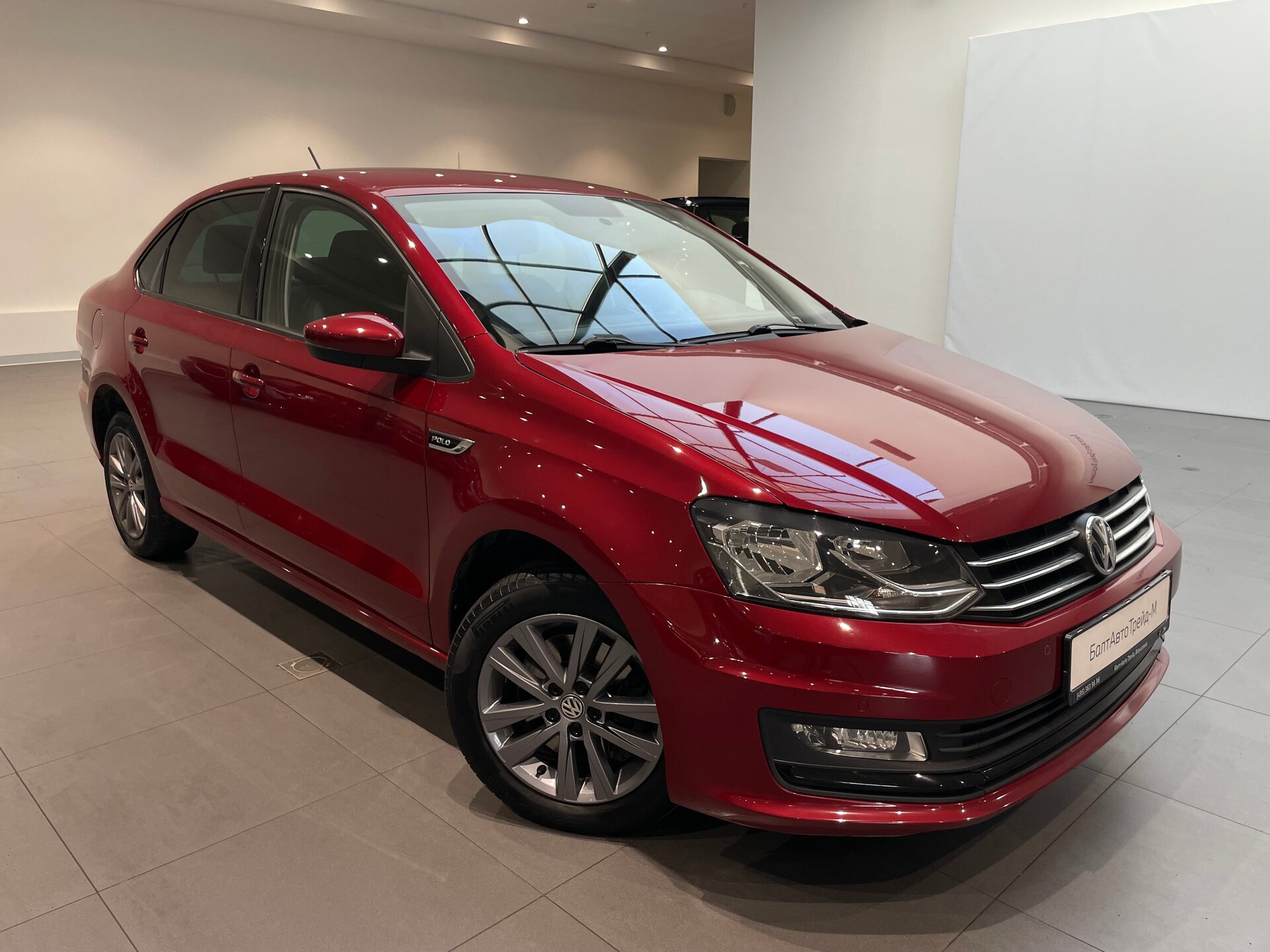 Автомобиль Volkswagen Polo 1.6 AT (110 л.с.) - 3