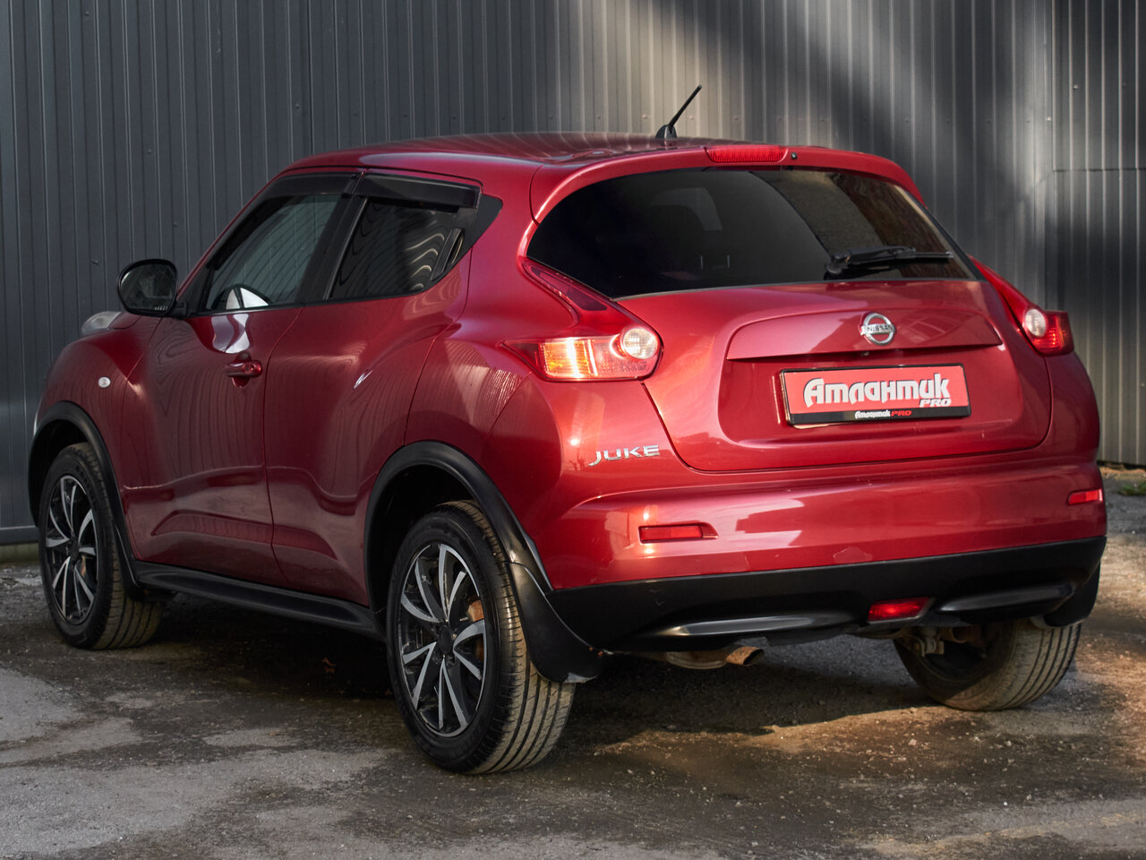 Купить Nissan Juke 1.6 CVT (117 л.с.), 2013 в Екатеренбурге